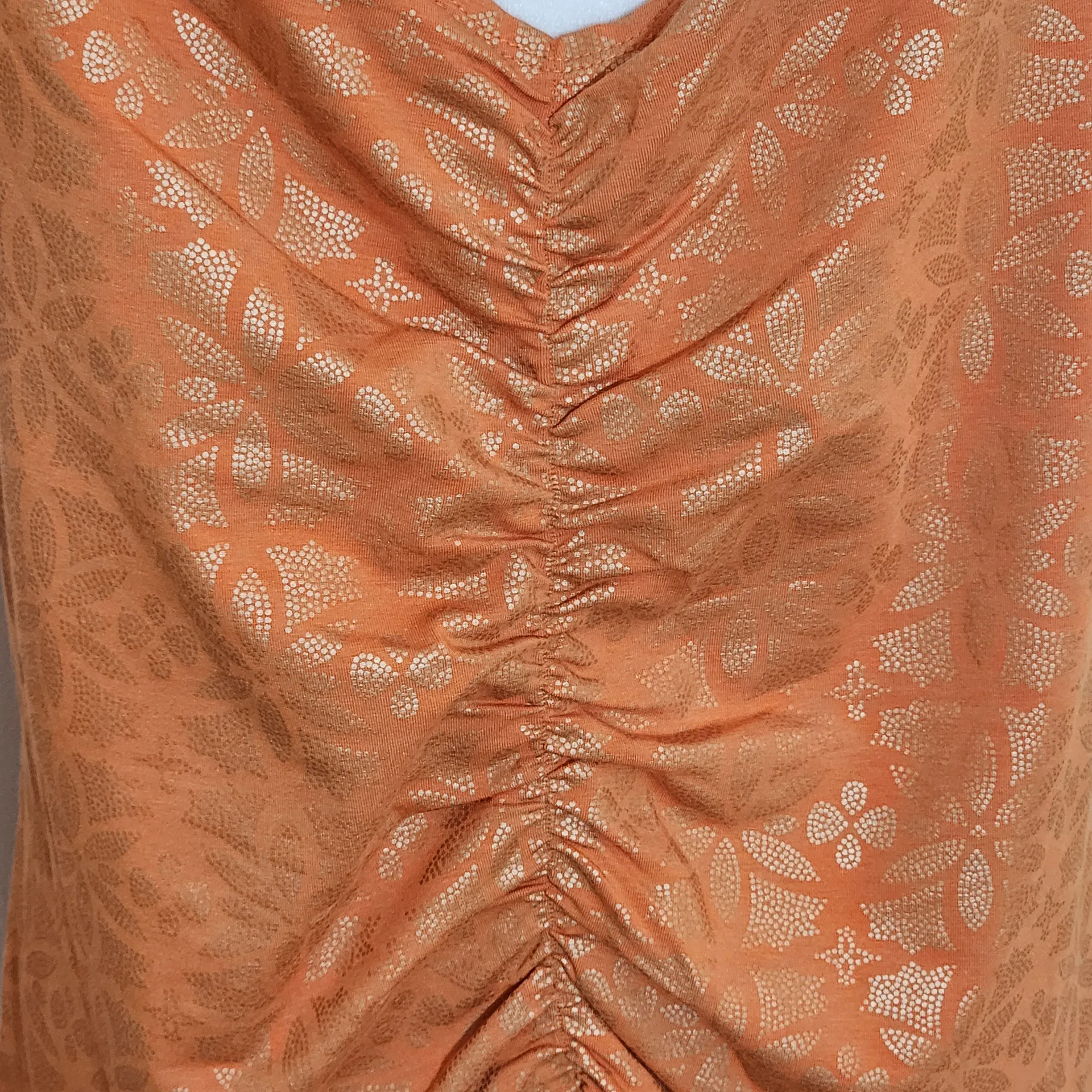 Liz Claiborne Orange Reversible Top NWT Size XL Orange and Gold Print Tee - Image 6