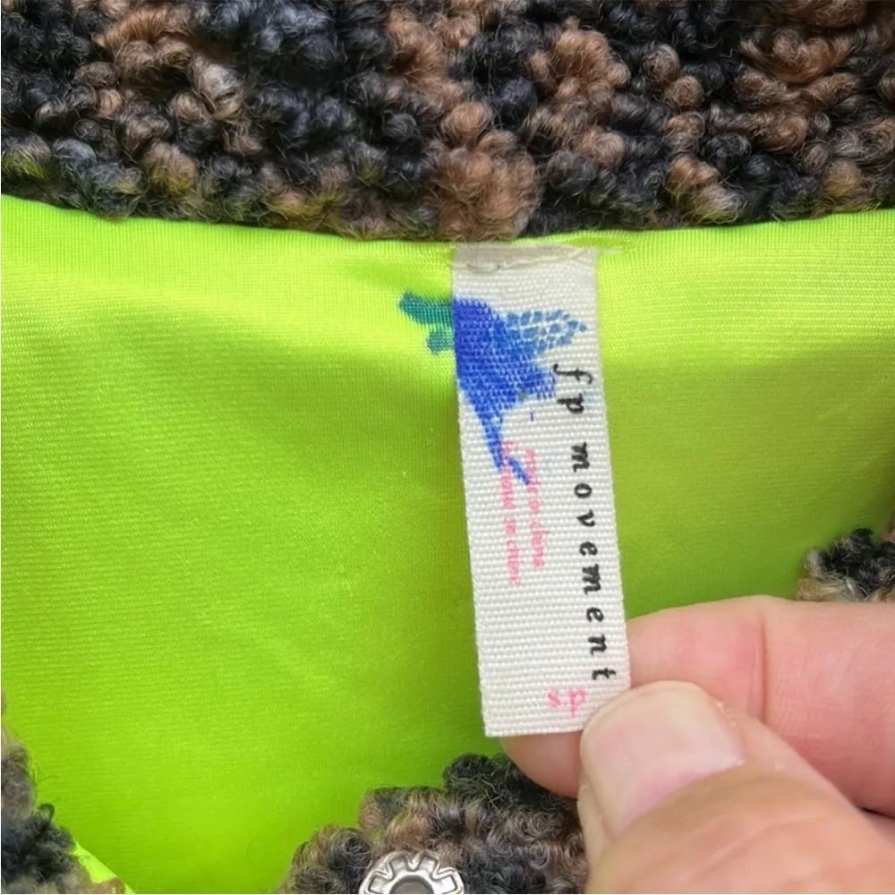 Free People EUC  Movement Queen of the Jungle Jacket Oversized Small - Image 10