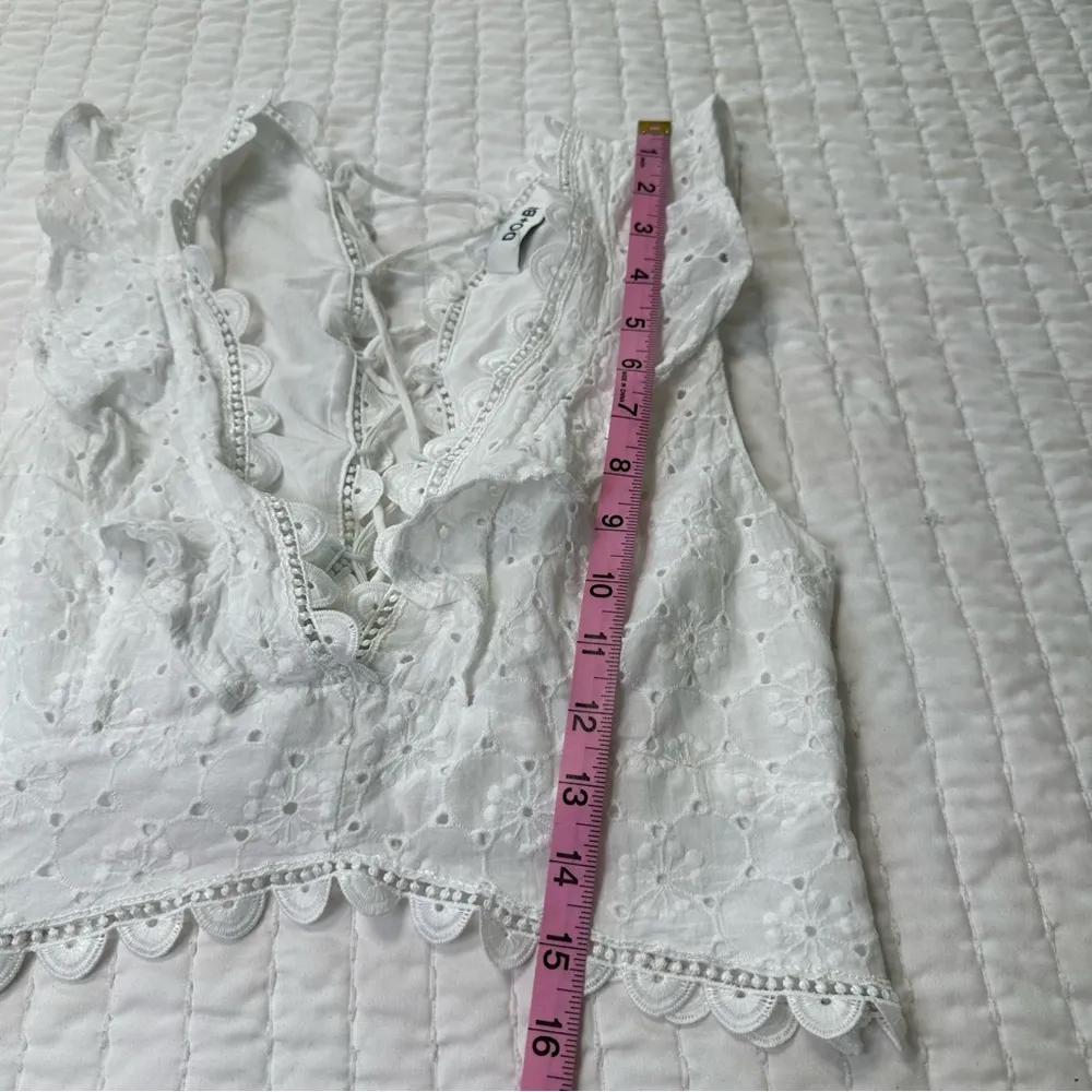 DO+BE Beach White Eyelet Lace Summer Crop Top - Image 4