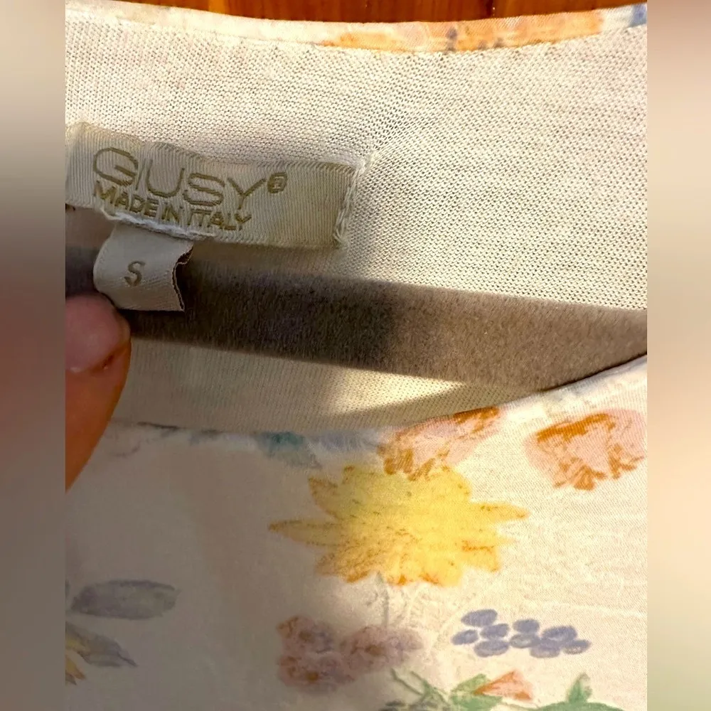 GIUSY Made in Italy Chic Floral Silk top Sz S
Elegant Boho Flowy Feminine - Image 14