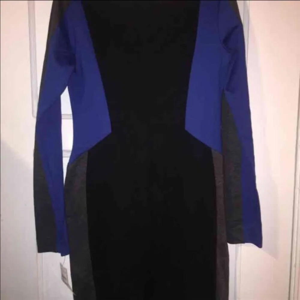 Trouve Colorblock Side Zip Long Sleeve Dress Black - Image 4