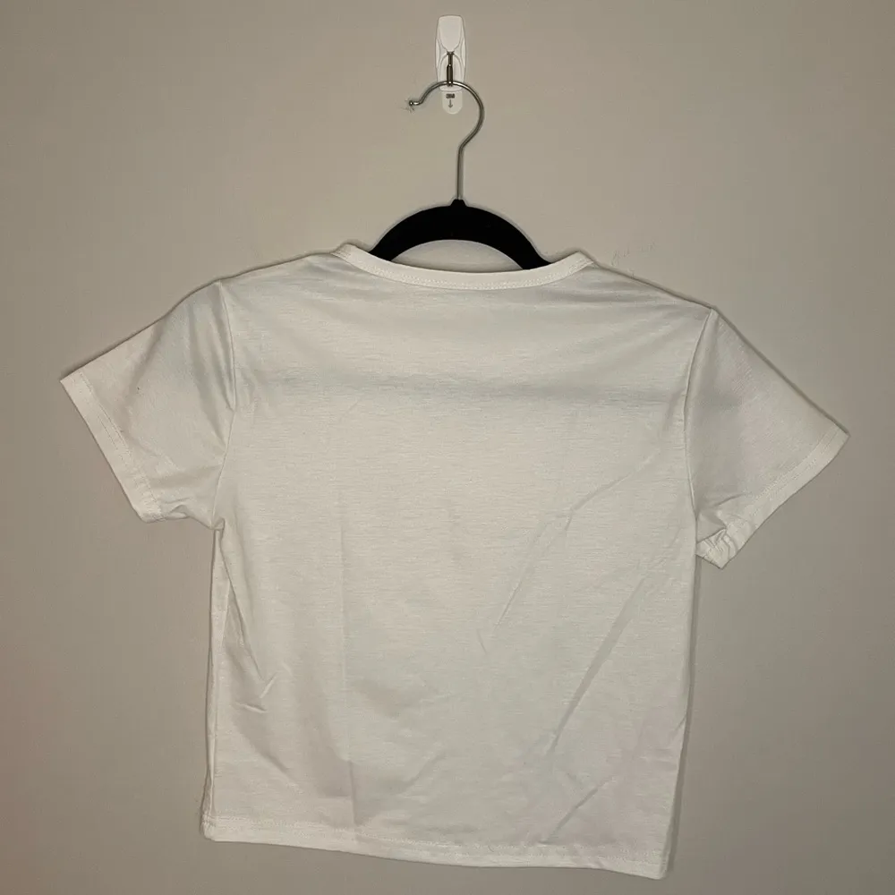 Amazon Cocktail Glass Baby T-Shirt Crop Top, White, Size S, NWOT - Image 4