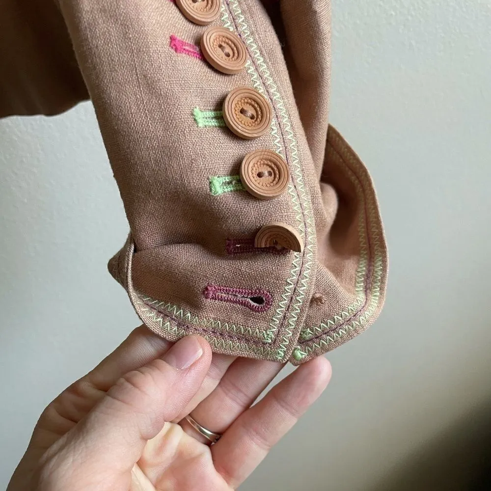 Cynthia Steffe Tan jacket with floral interior lining - Image 5