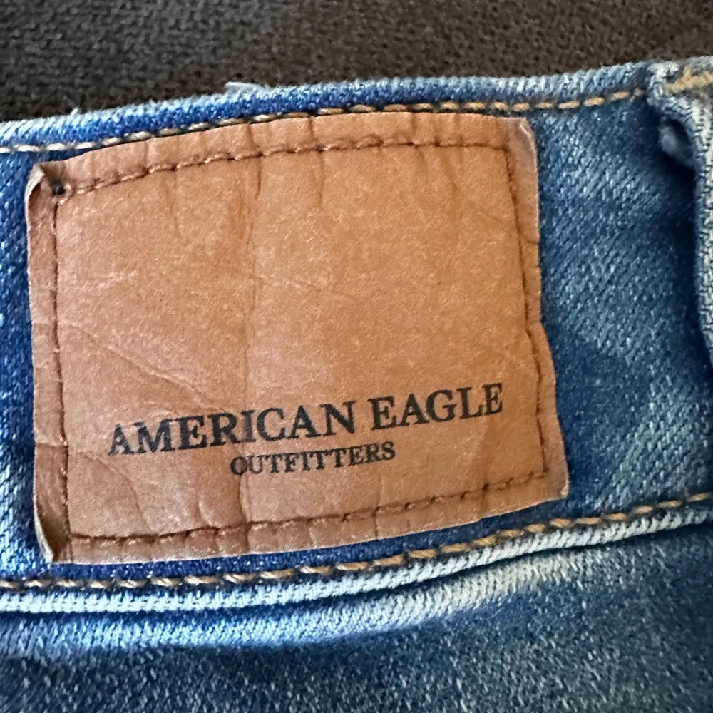 NWOT American Eagle Next Level Stretch Distressed Denim Skirt: Size 6 - Image 6