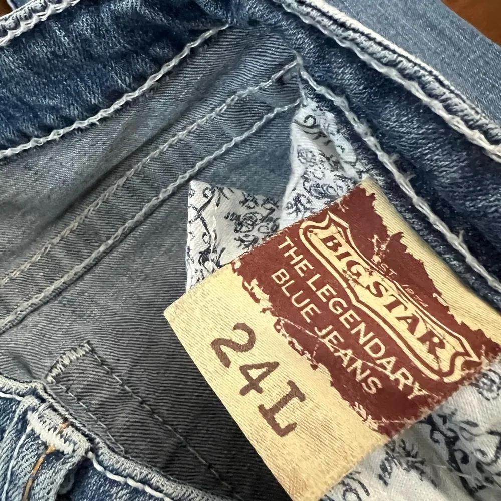 Big Star Sweet Boot Jeans 24L Ultralow Rise Distressed Wash - Image 4