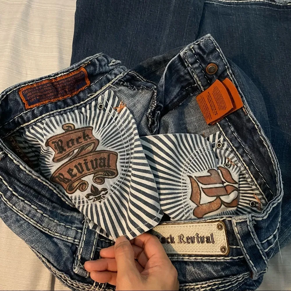 ROCK REVIVAL Vivian Boot Embellished Distressed Jeans Size 26 - Image 5