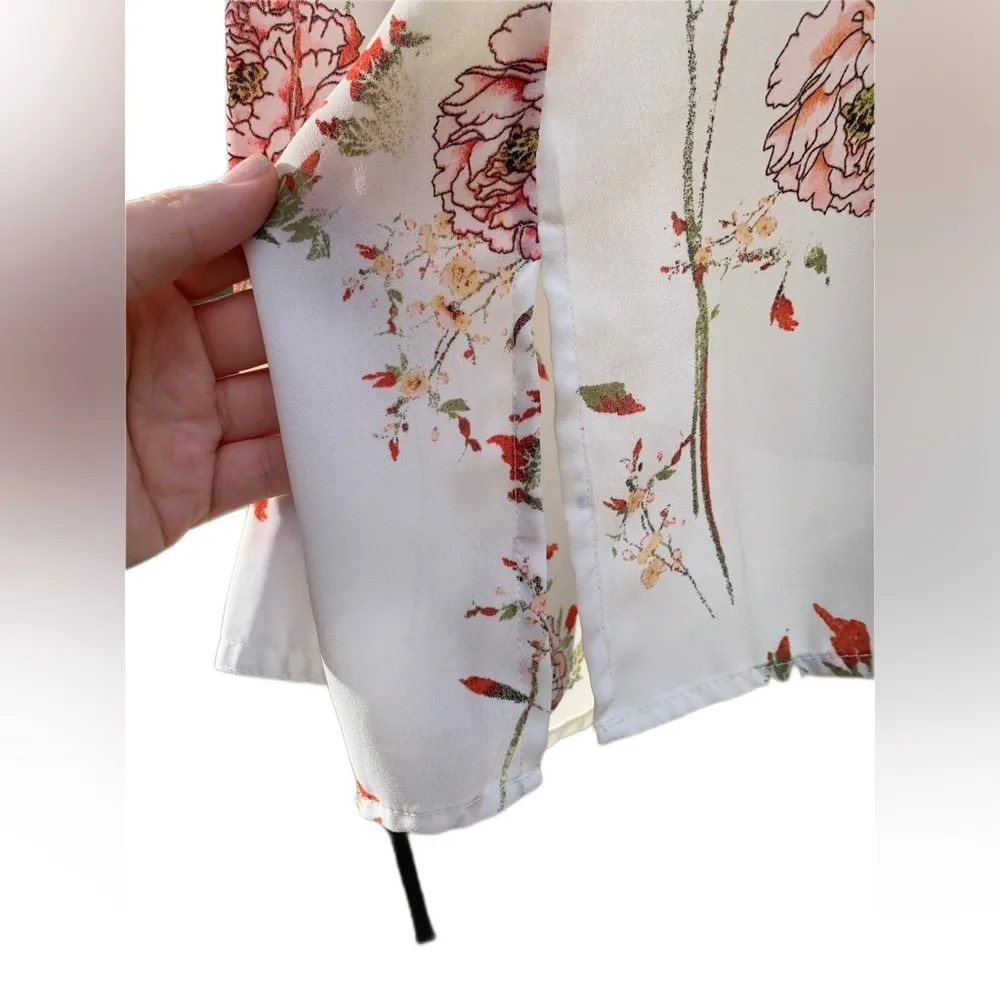 Rose & Olive Floral Relaxed Tunic Top V-neck Medium Girly Feminine Boho Chic - Image 7