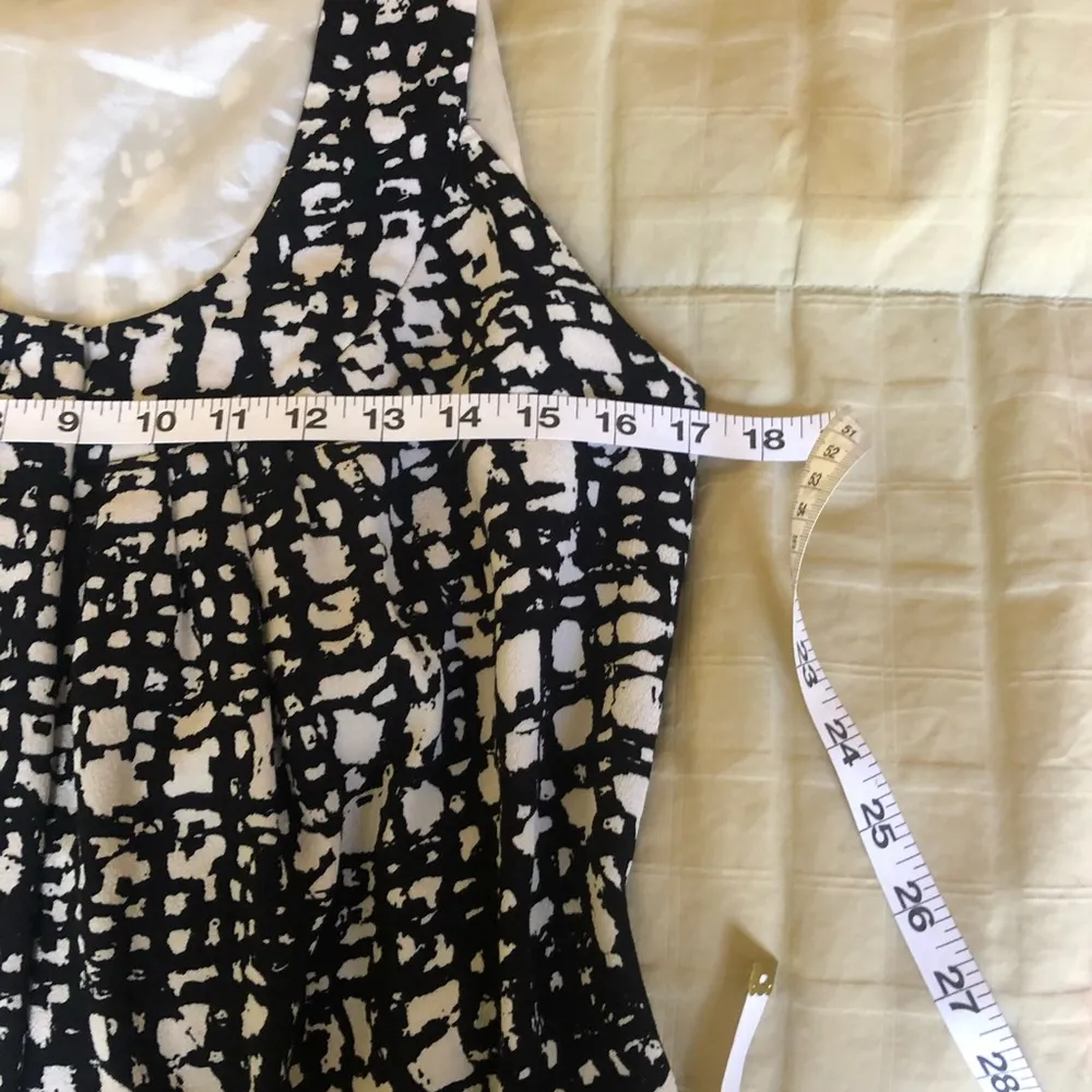 Kate Spade Sleeveless Black & White Design Top M - Image 7