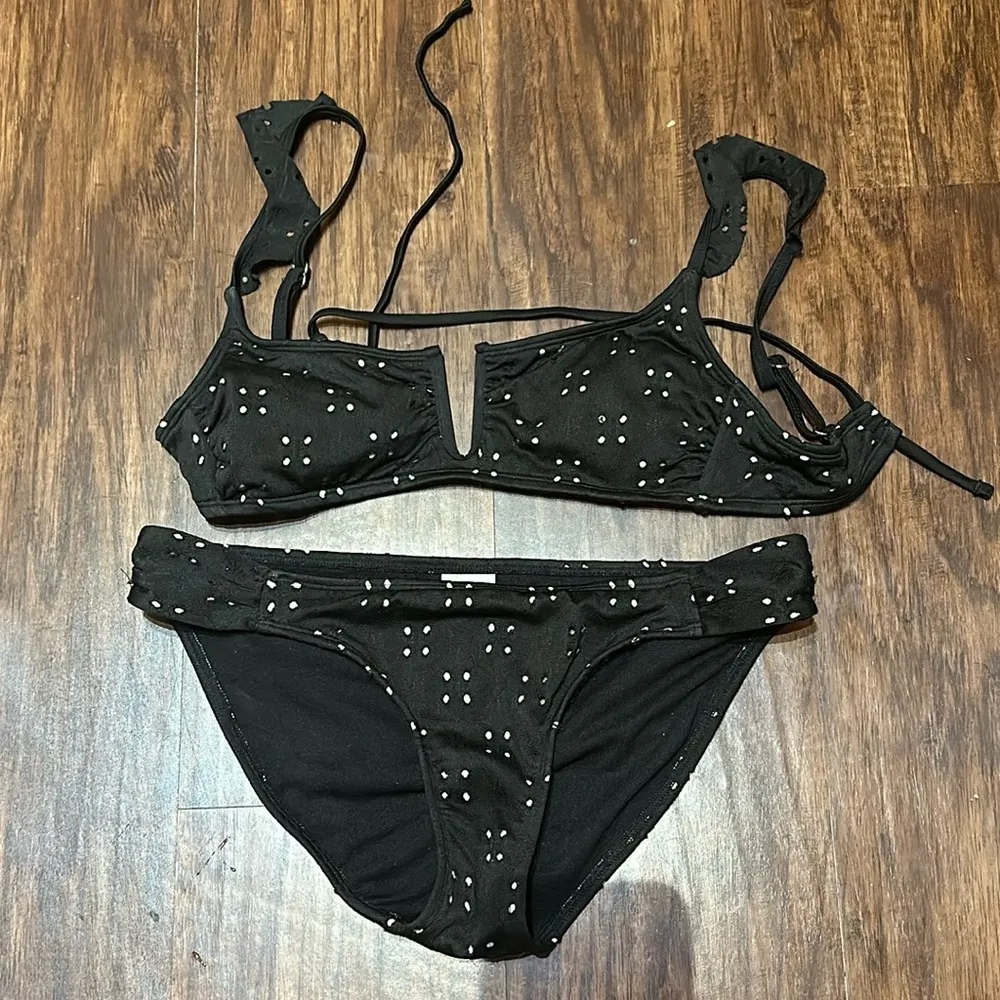 Xhilrarion Eyelet Bikini - Image 3