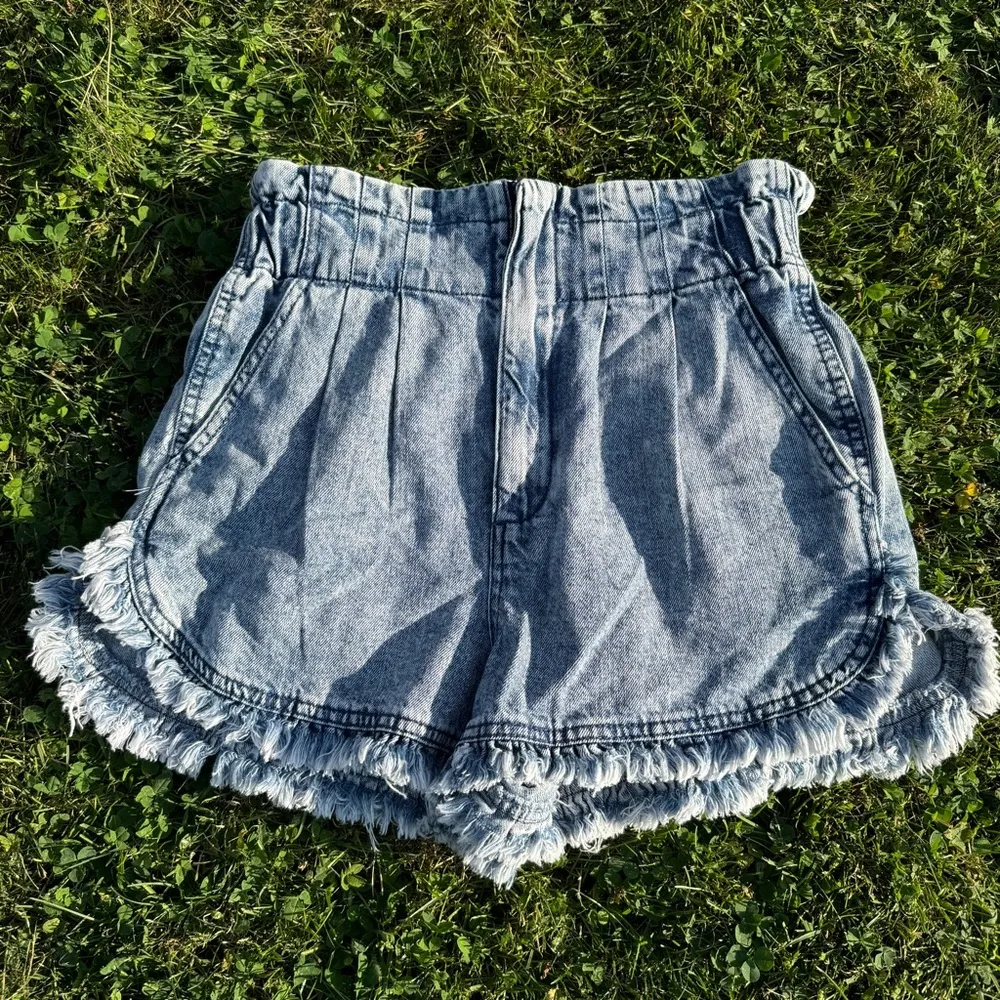 Ruffle Paperbag Shorts Blue - Image 4