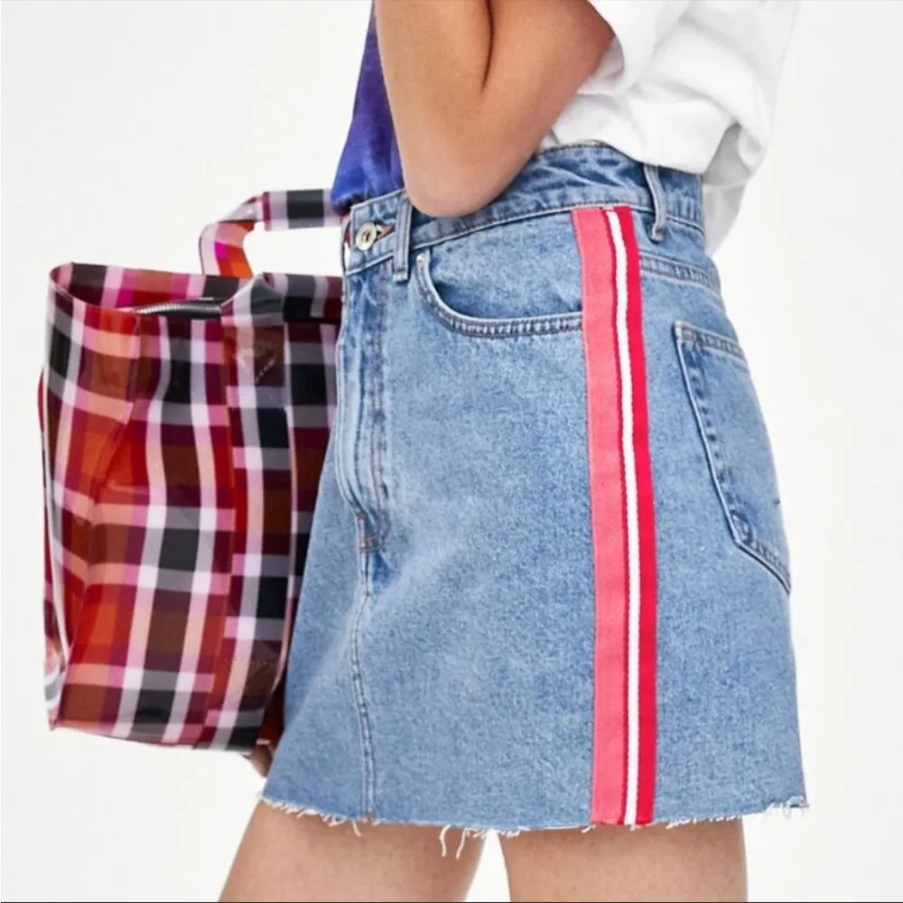 ZARA Authentic Denim TRF Womens Size Small Blue Denim Jean Skirt Red Stripe Mini - Image 4