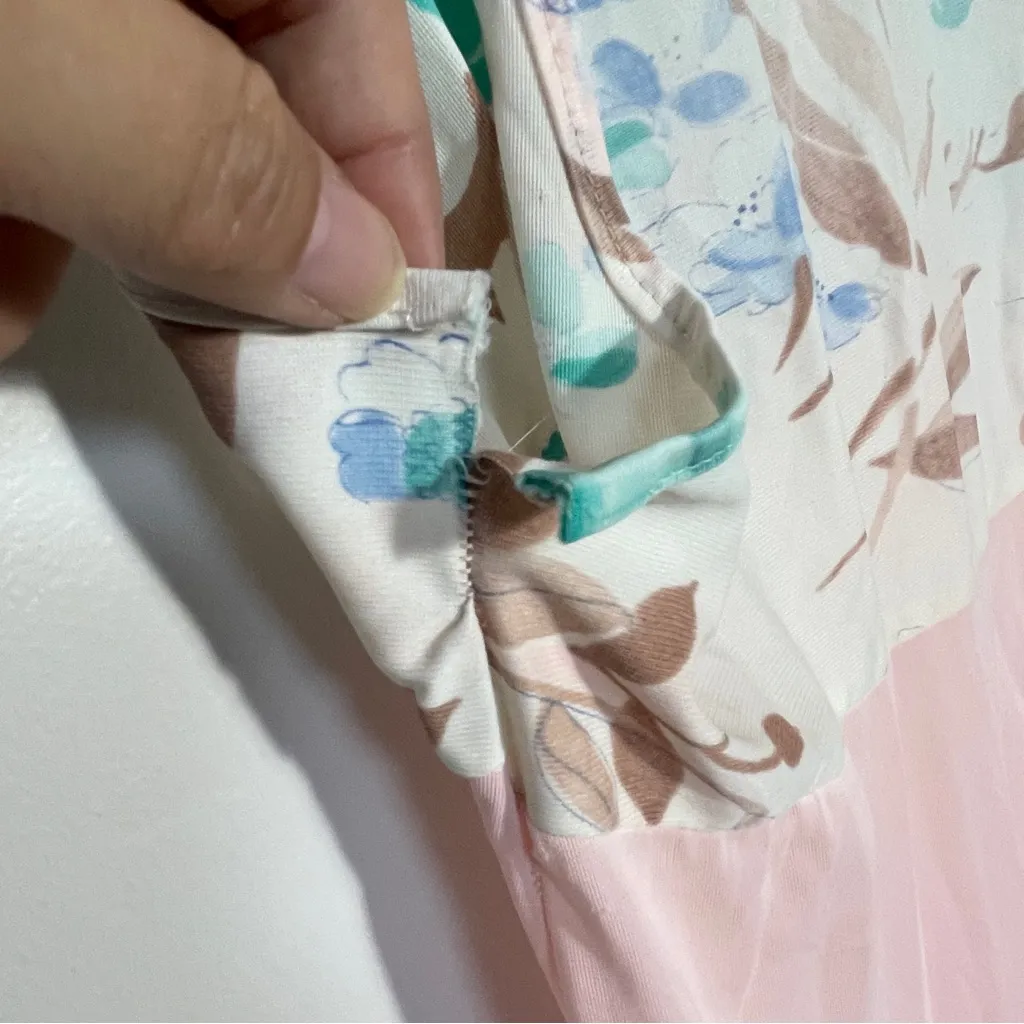 Beeline Women's Vintage Pink Floral‎ Nylon Maxi Nightgown Size Small - Image 9