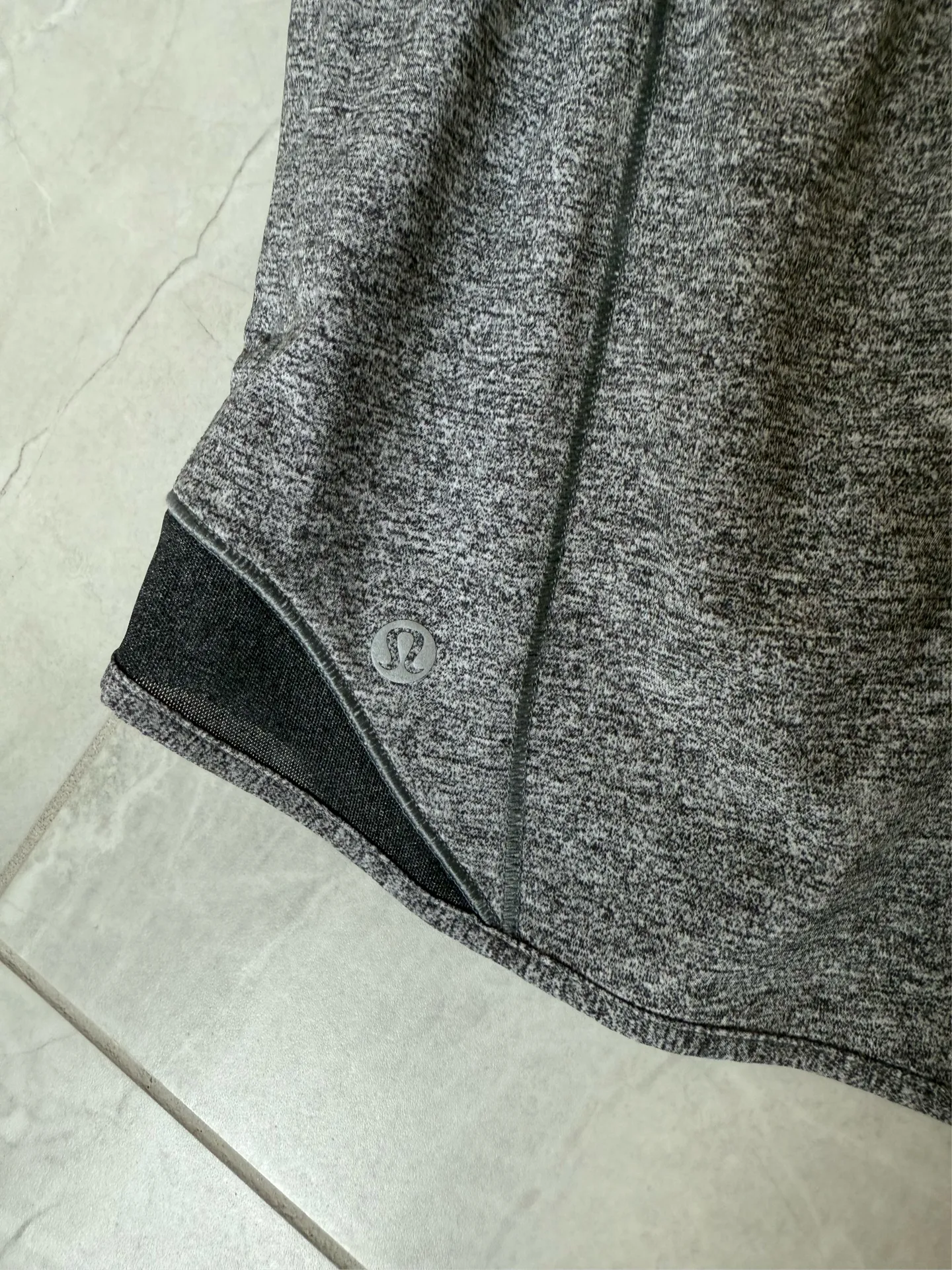 Lululemon Hotty Hot Shorts 2.5" High-Rise - Image 5