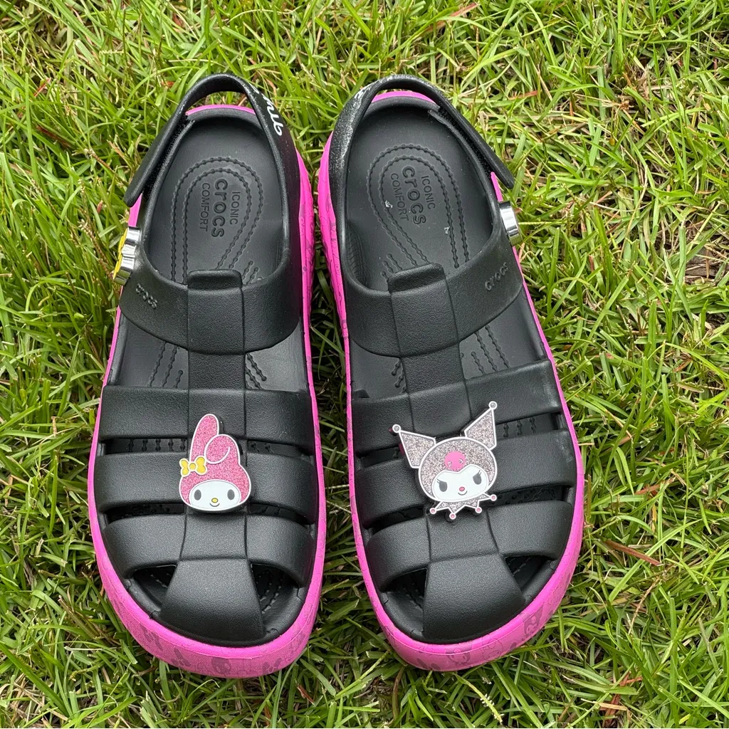 Crocs x Hello Kitty & Friends My Melody and Kuromi Stomp Sandal - Women’s Sz 10 - Image 2