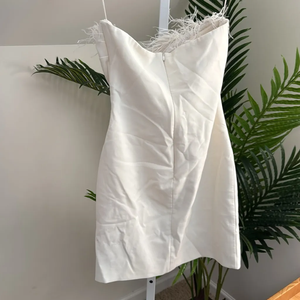 Likely Katy‎ White Feather Mini Dress 0 - Image 4
