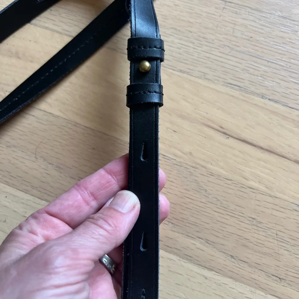 J. CREW Black Crossbody Purse Bag Leather Adjustable Strap Small Snap Zipper - Image 3