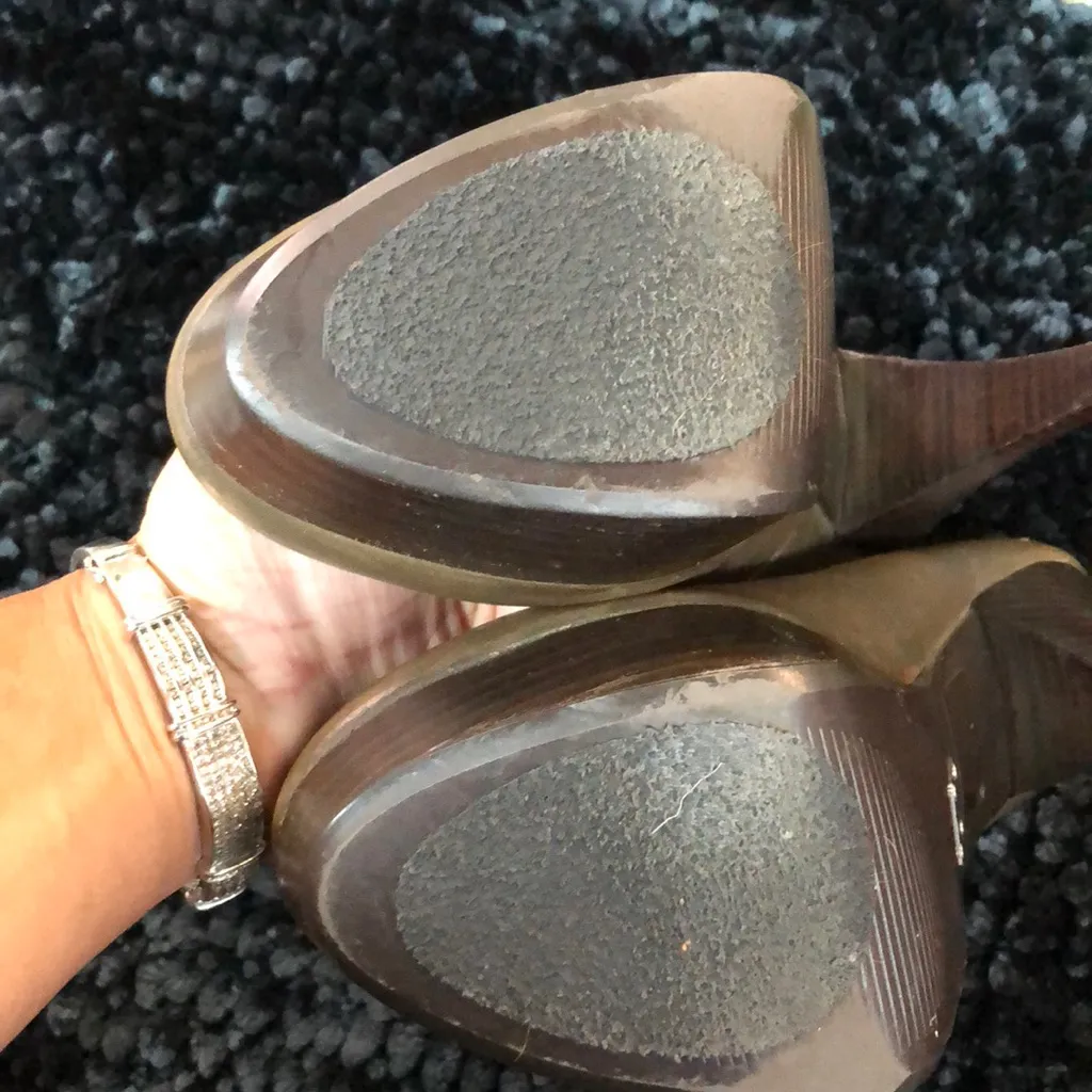 Size 8M army green platform heels - Image 5