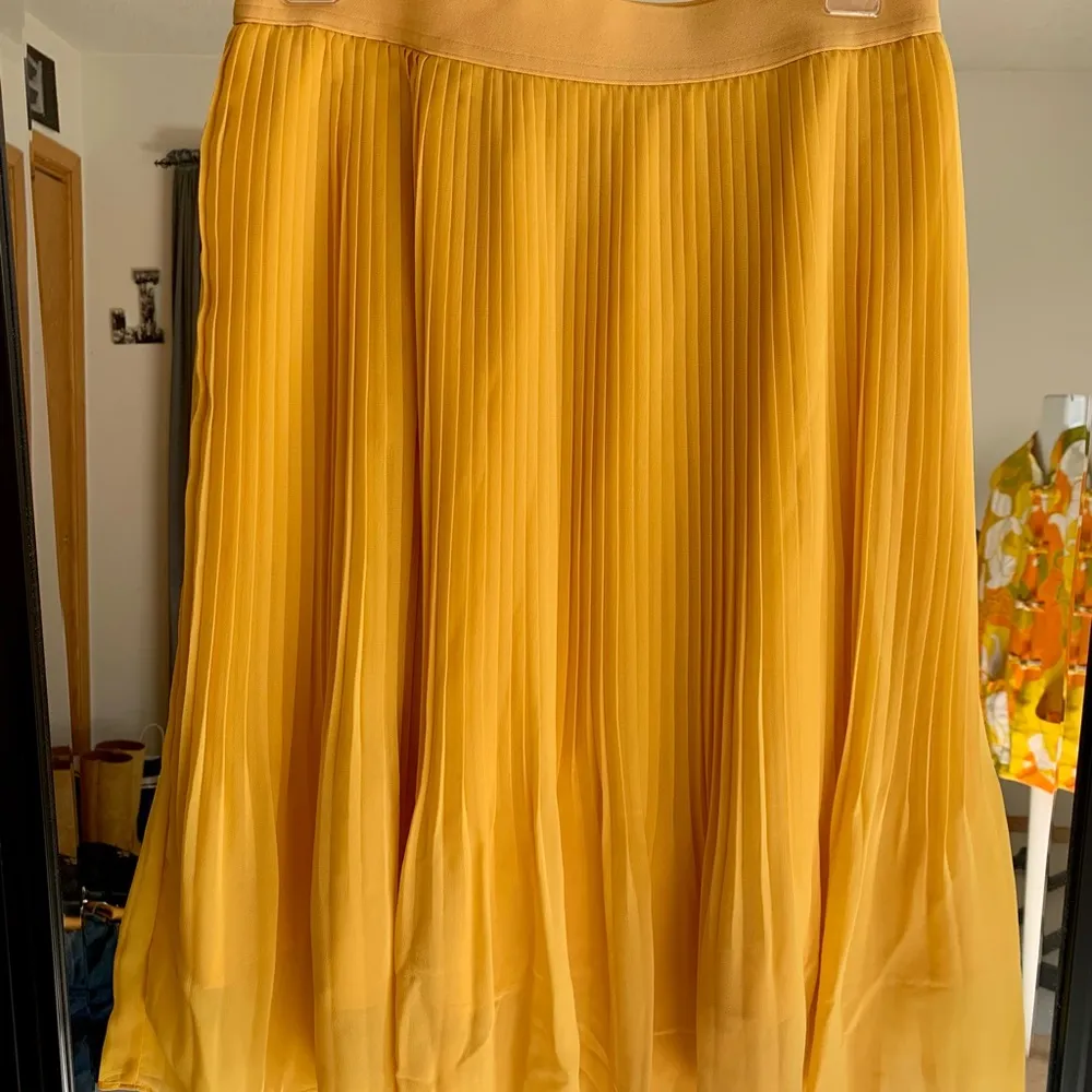 a new day Yellow Pleated Skirt - Image 3
