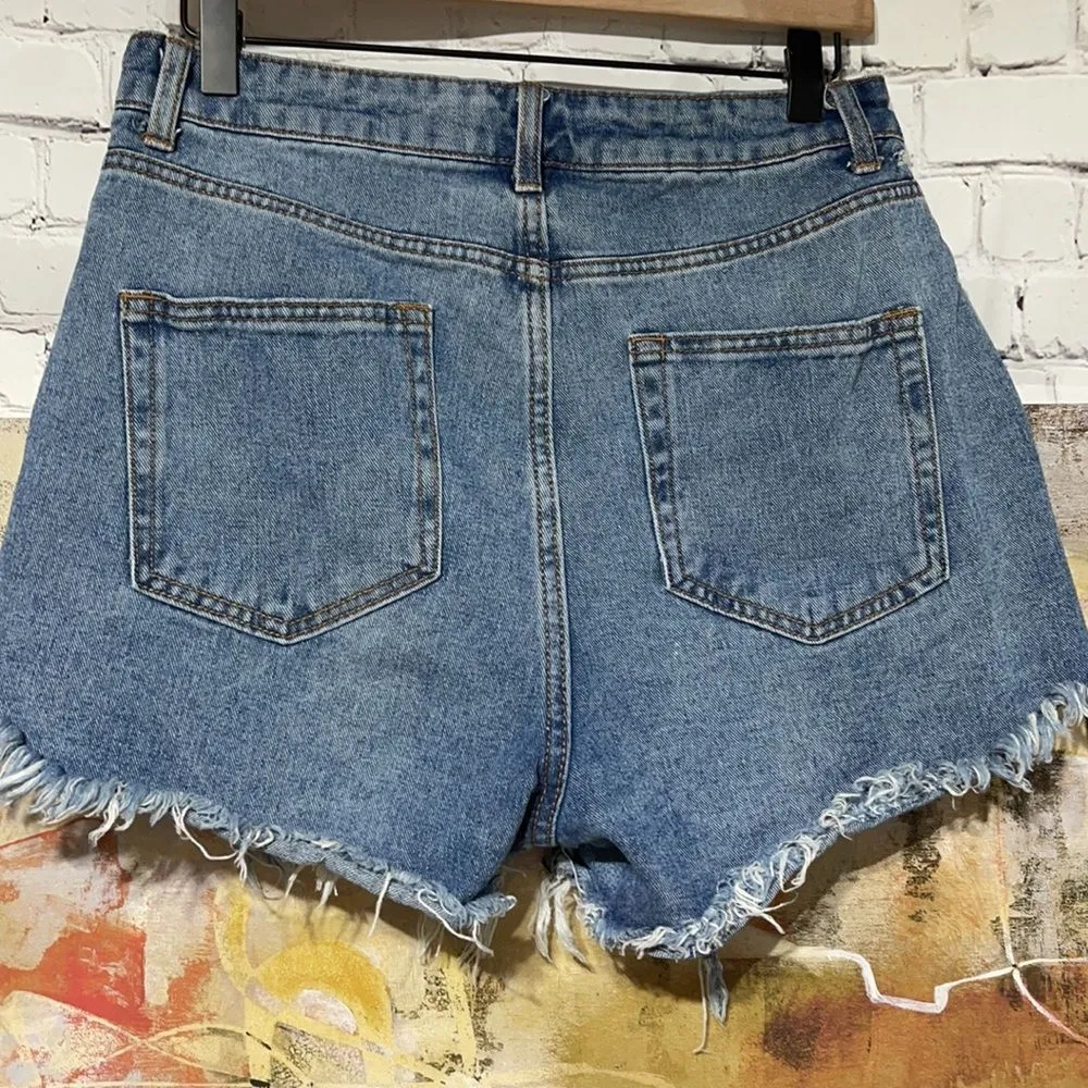 Wild Fable Distressed Denim Short Sz 8 - Image 7