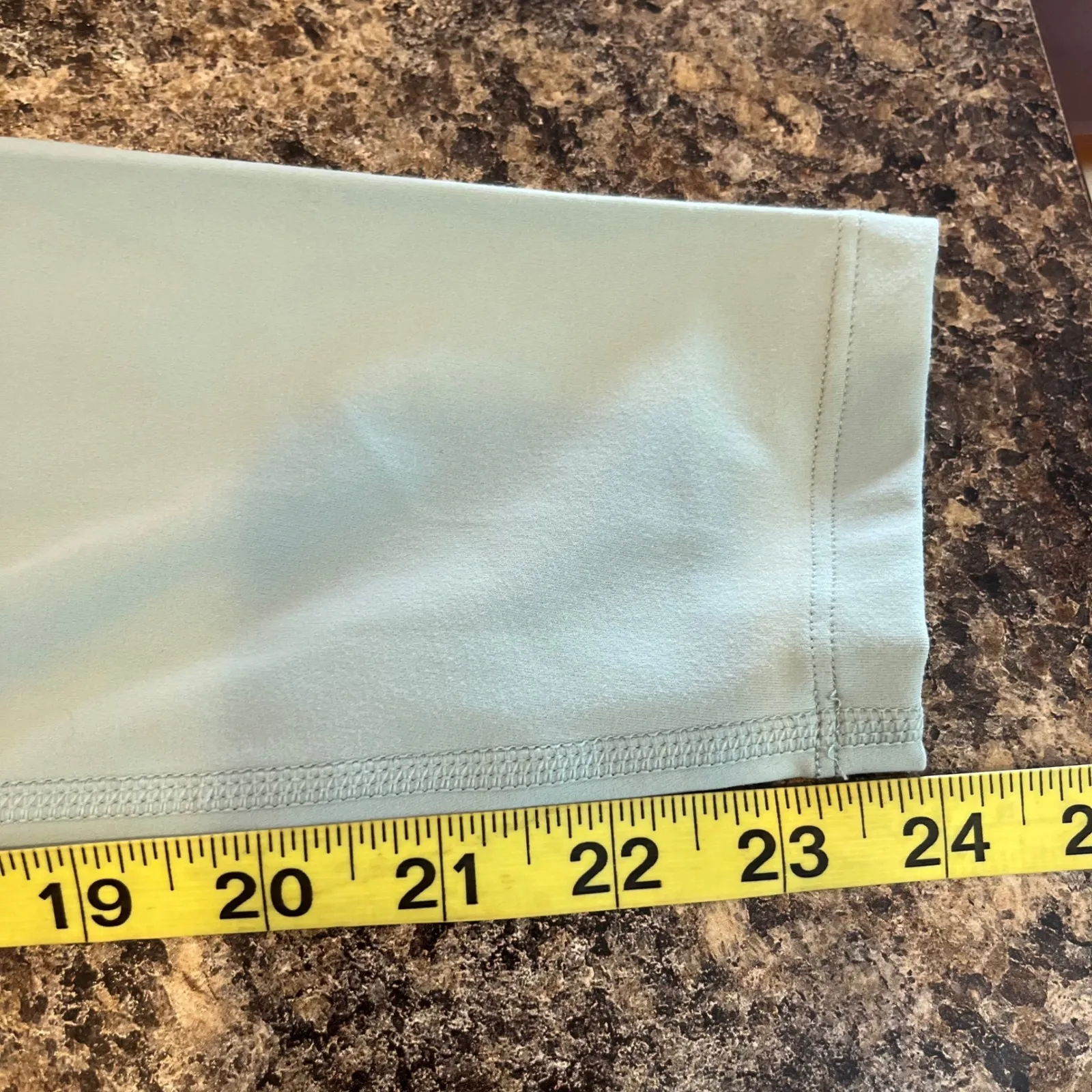 Astoria Activewear NEW Size 4 Cropped Sage Green High Waist Leggings NWT - Image 8