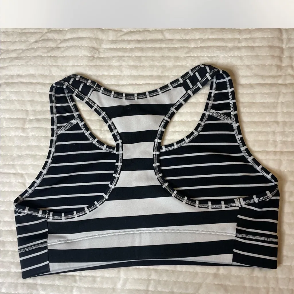 Nike Women's Striped Dri-FIT Sports Bra - Image 2