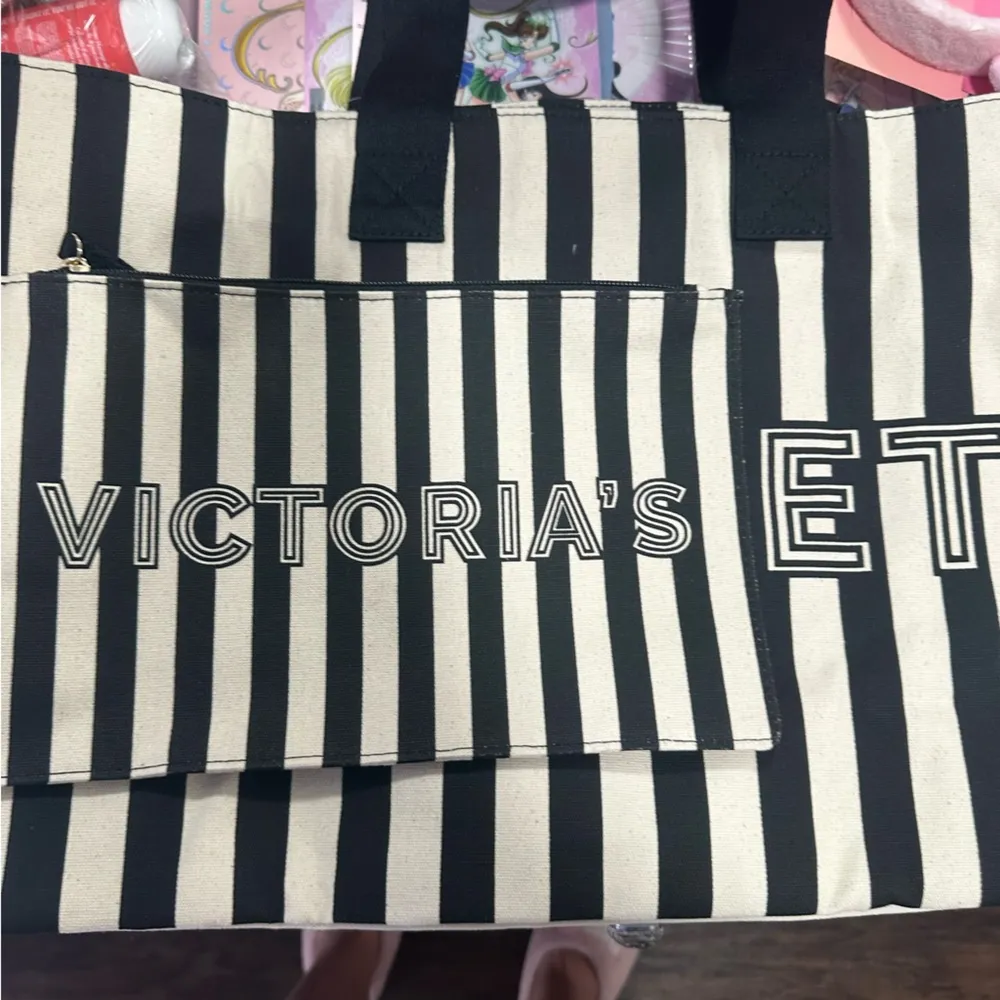 Victoria's Secret Stripe Tote Bag & Matching Wristlet Pouch Set - Image 2