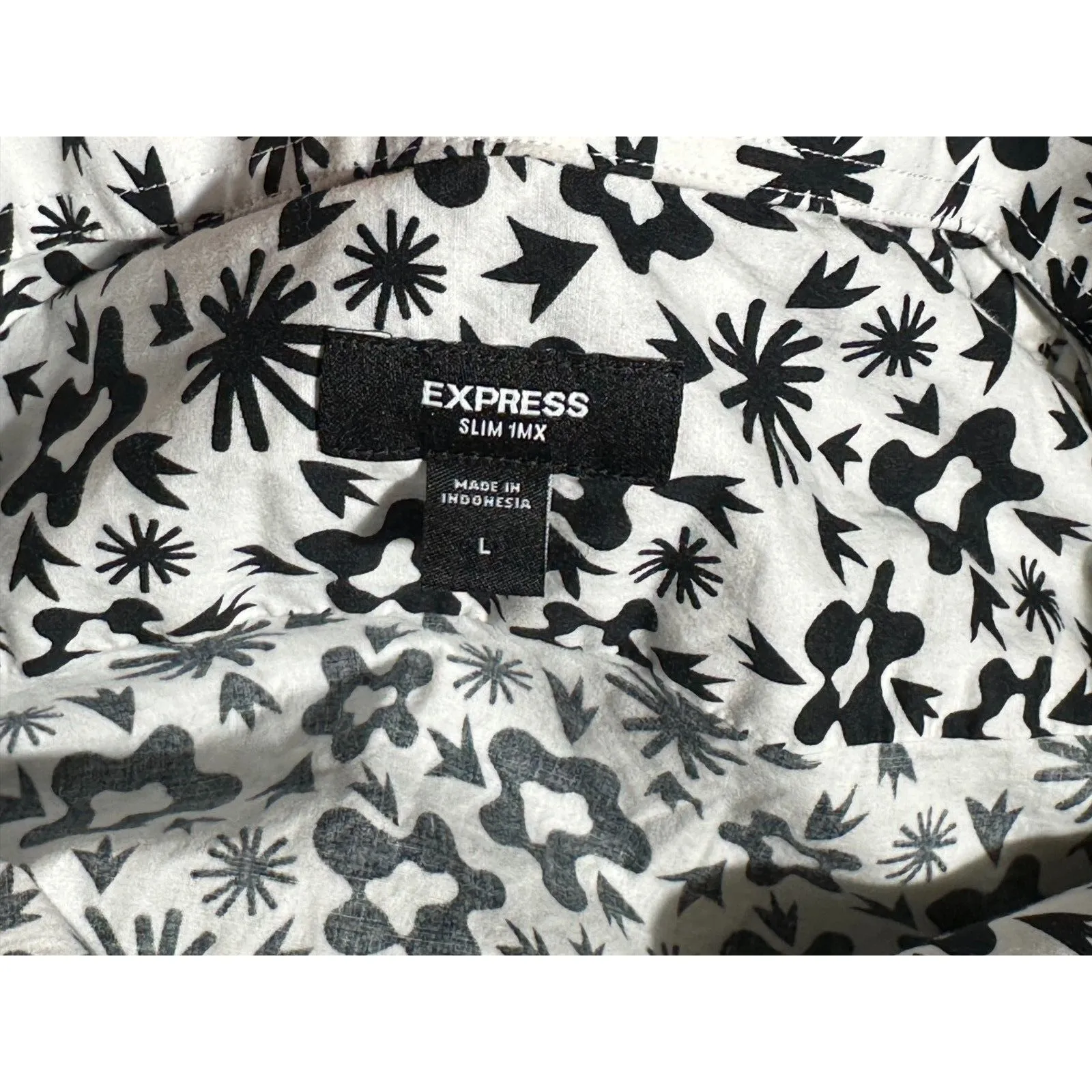 Express Black and White Button Up Longsleeve Shirt Size Large - Image 3