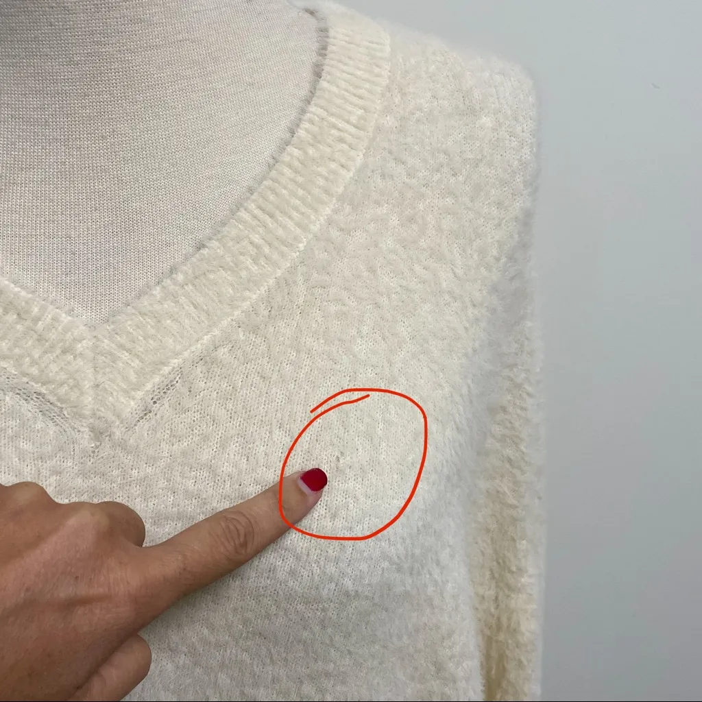 Kori Cream Ivory V Neck Fuzzy Bishop Sleeves Sweater 1X 2X Soft NWT *Defect* - Image 9