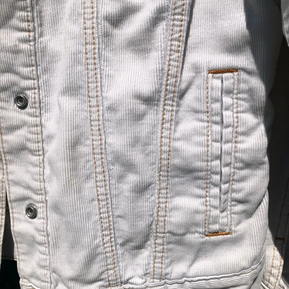 GAP Cream corduroy Stretch Trucker jacket M - Image 2