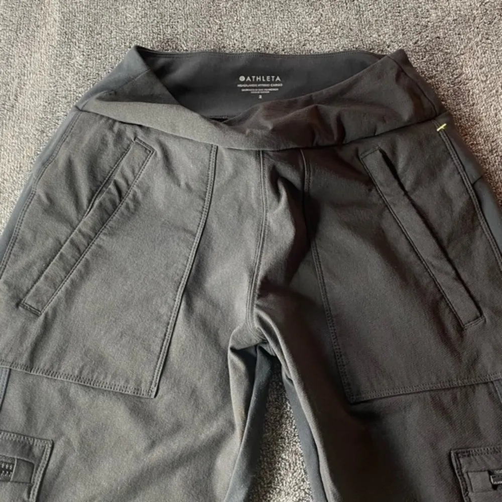 $119 Athleta Black Headlands Hybrid Cargo II Tights ( 2‎ ) - Image 4