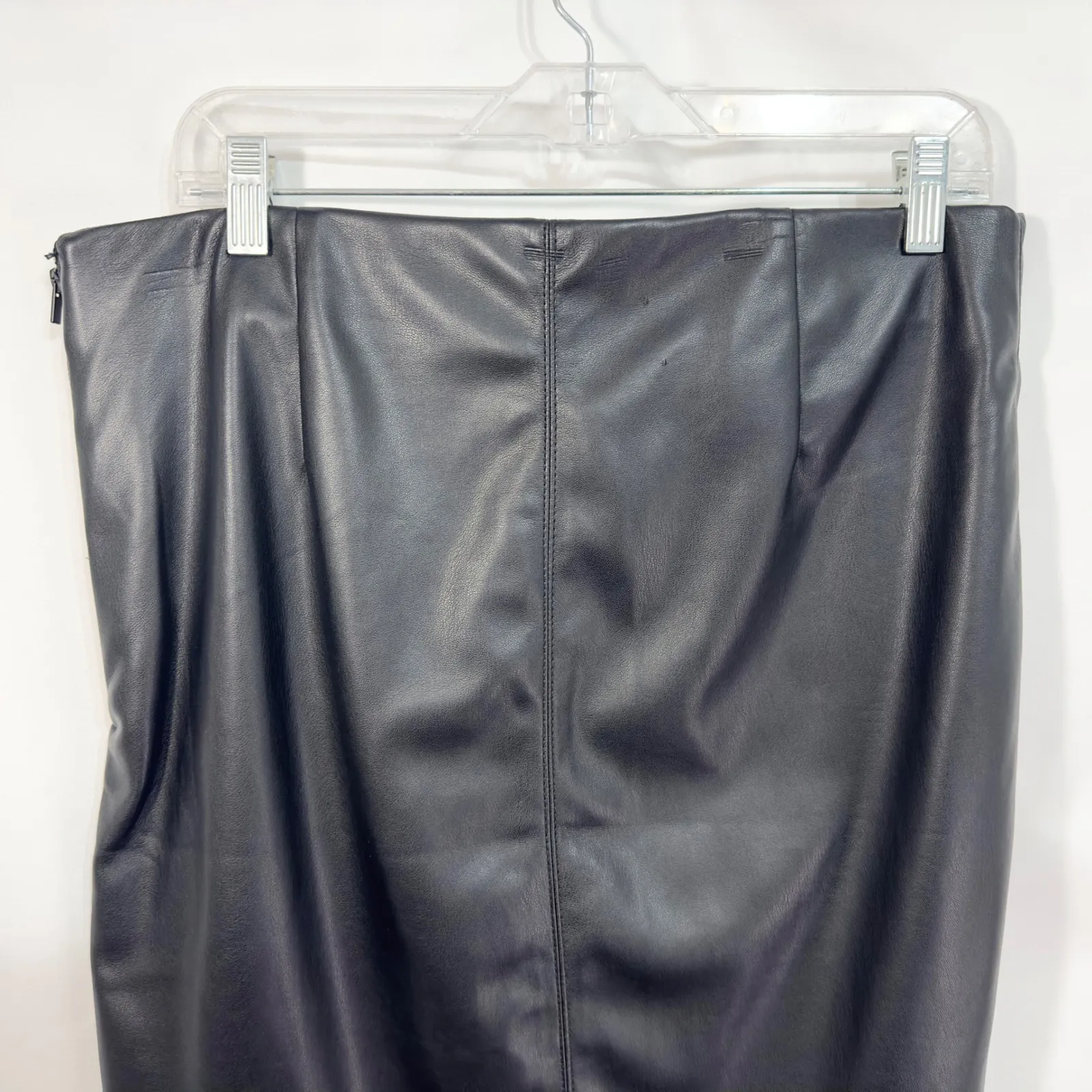 Liverpool Los‎ Angeles Size 12P Faux Leather Skirt Vegan Black Pencil Edgy 1091 - Image 5