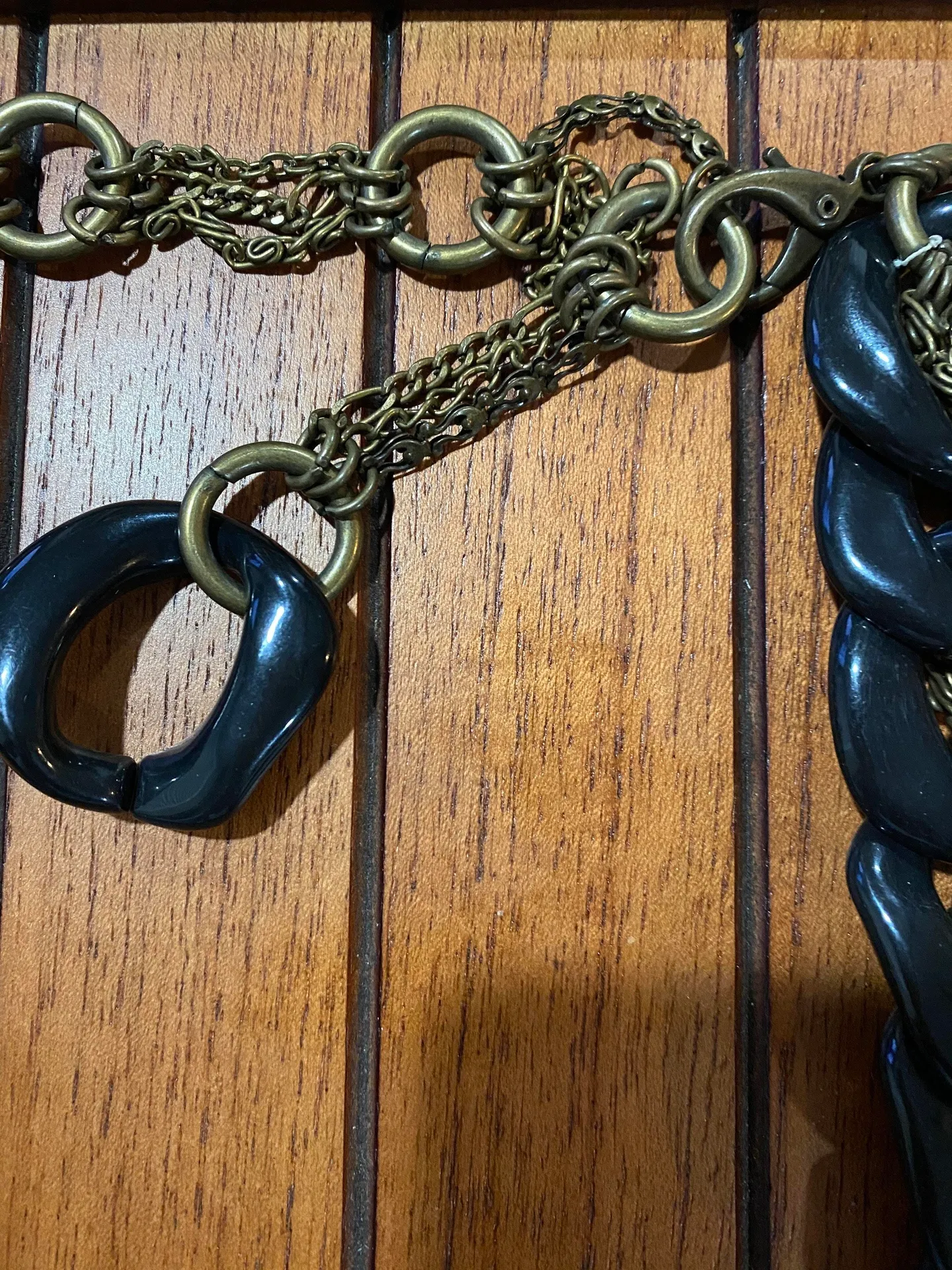 Bold Fashion Necklace - Image 4