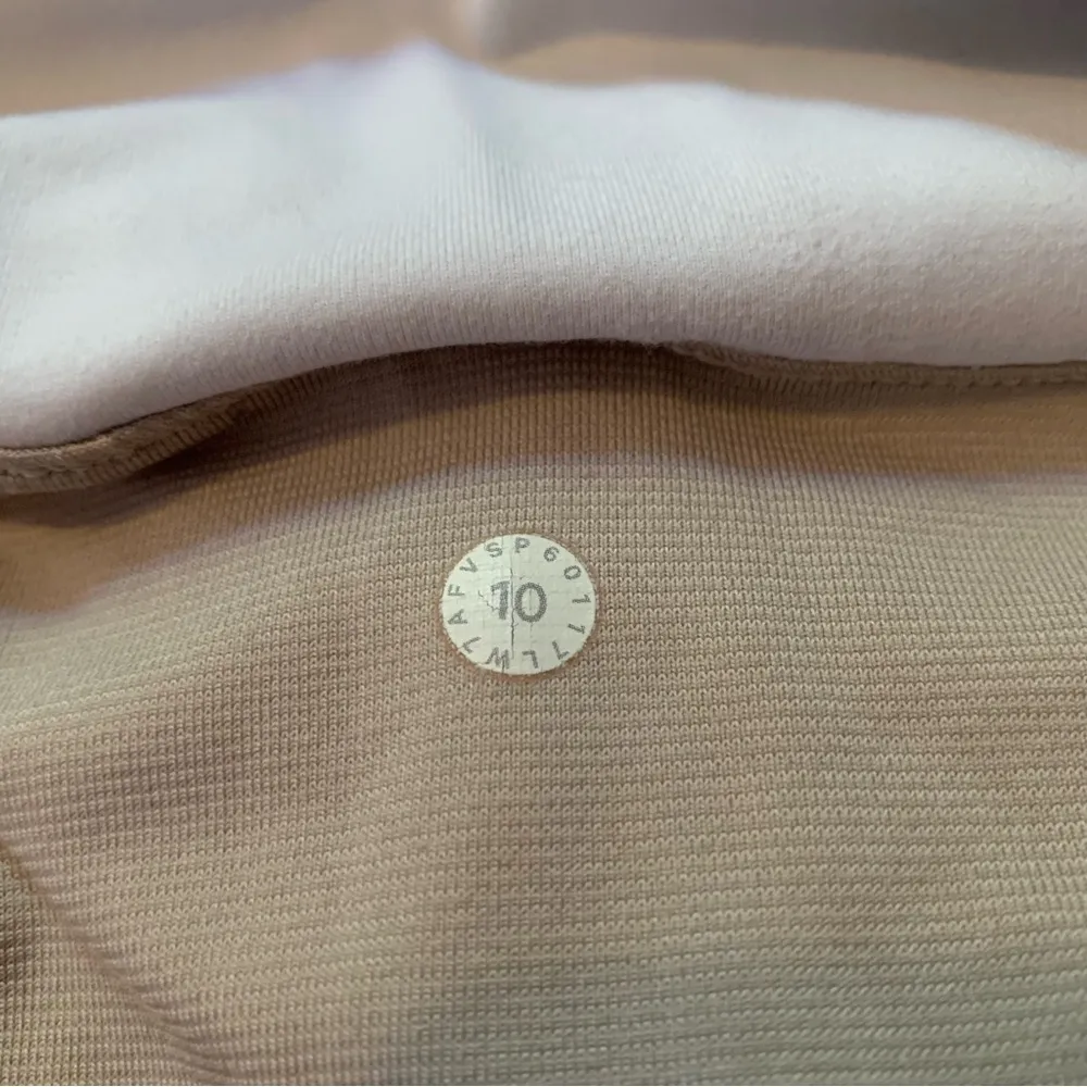 Mind Over Miles Short
White Size 10 - Image 4