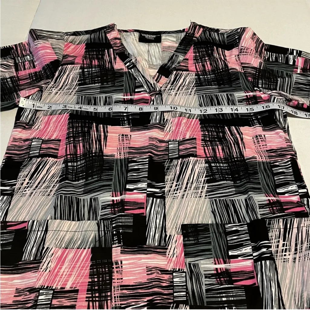 ECKO Unltd. Womens Size‎ XS Pink Tic Tac Scrub Top Medical Healthcare Dental NEW Black - Image 6