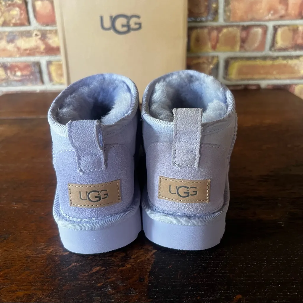UGG Classic Ultra Mini Women's Boot Size 6 #329A - Image 4