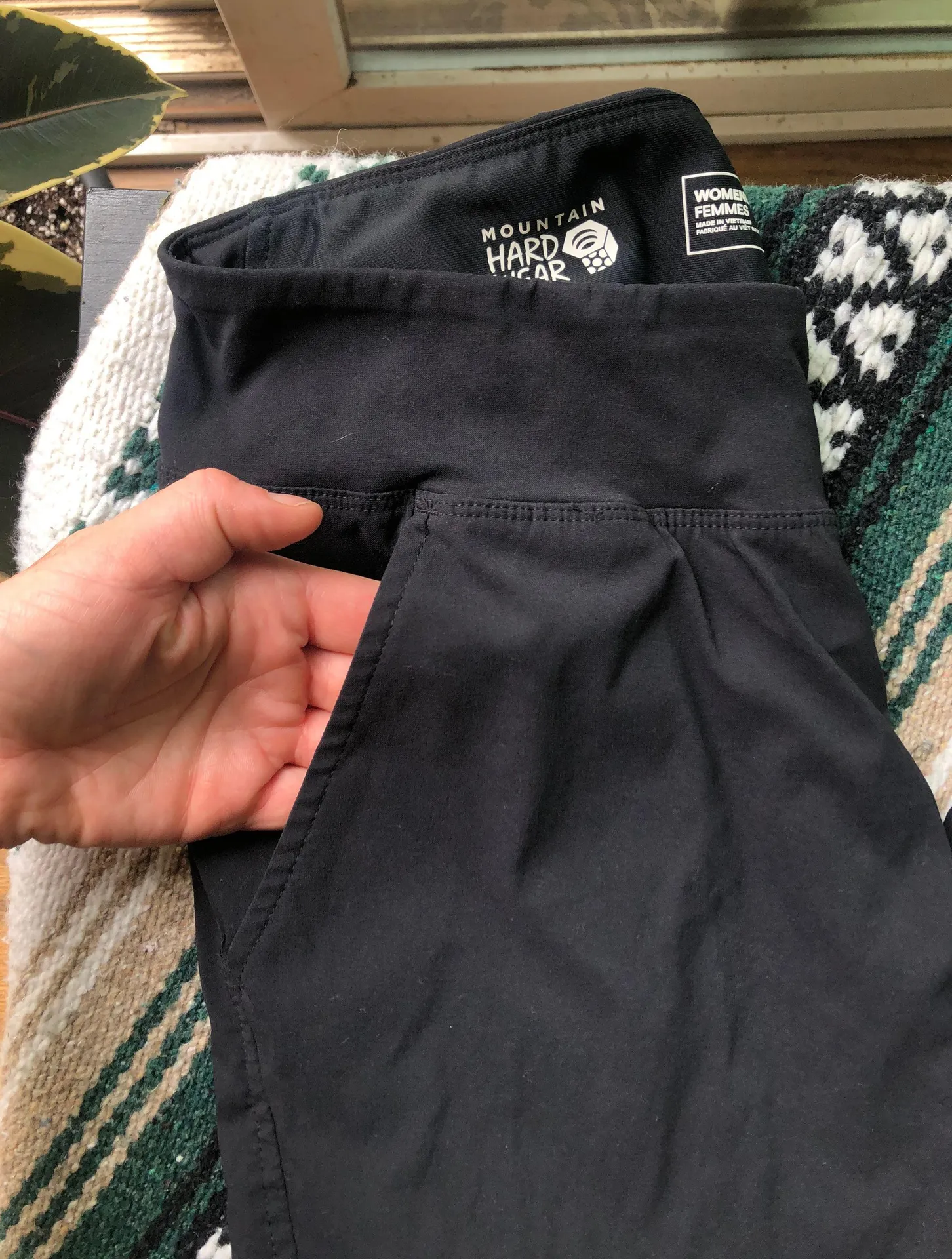 Mountain Hardwear Pants - Image 3