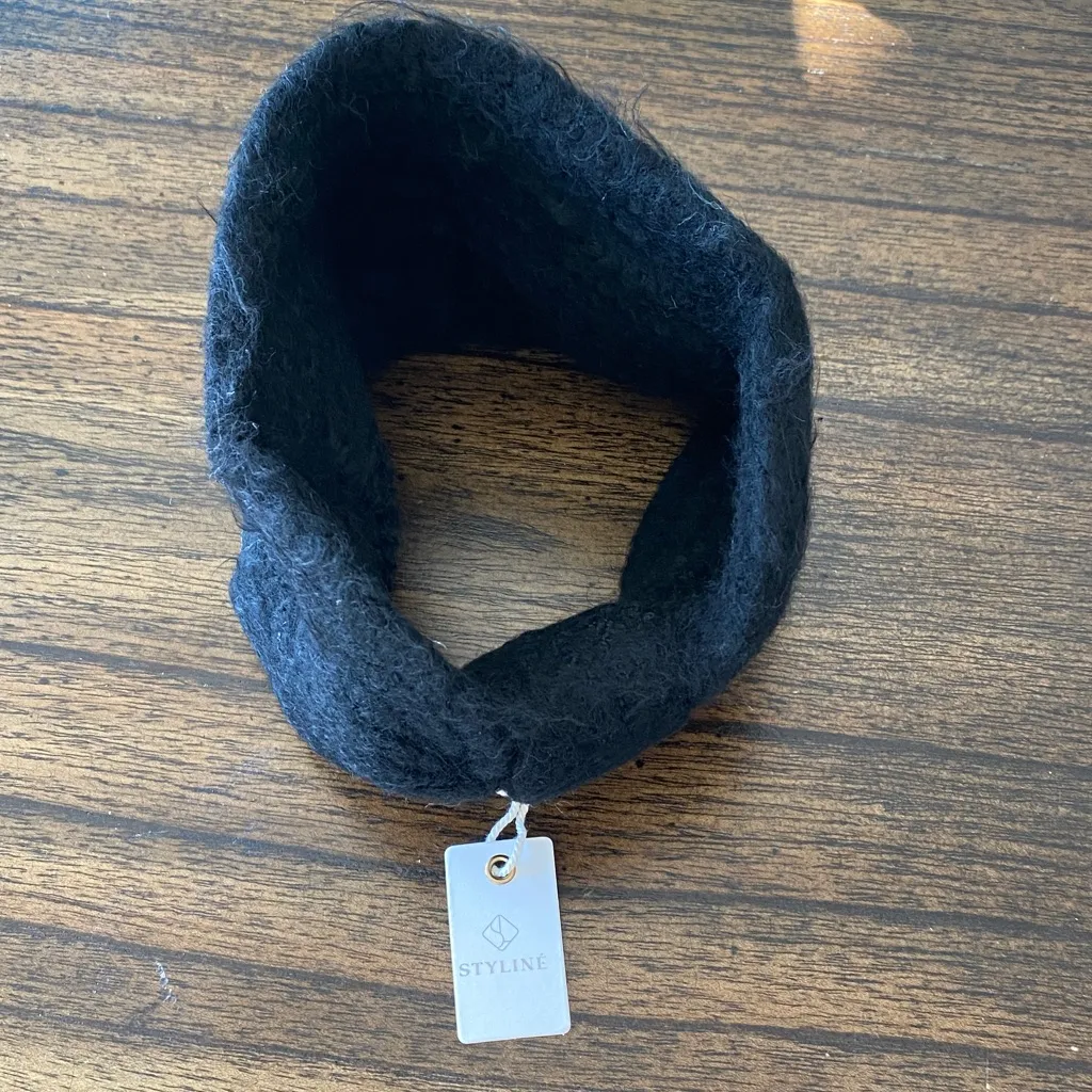 Black Bow Winter Headband - Image 2