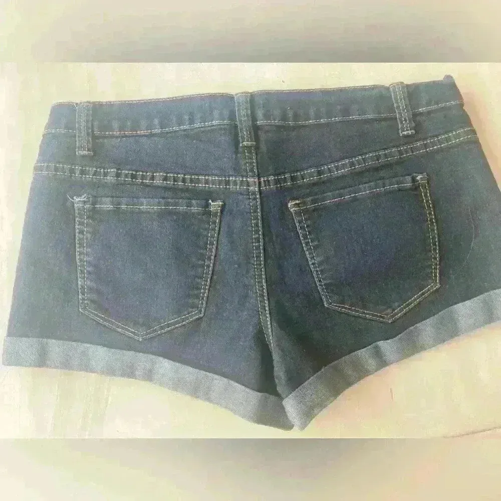 Forever 21 Sz 28 dark wash denim jean shorts Exc Con - Image 2
