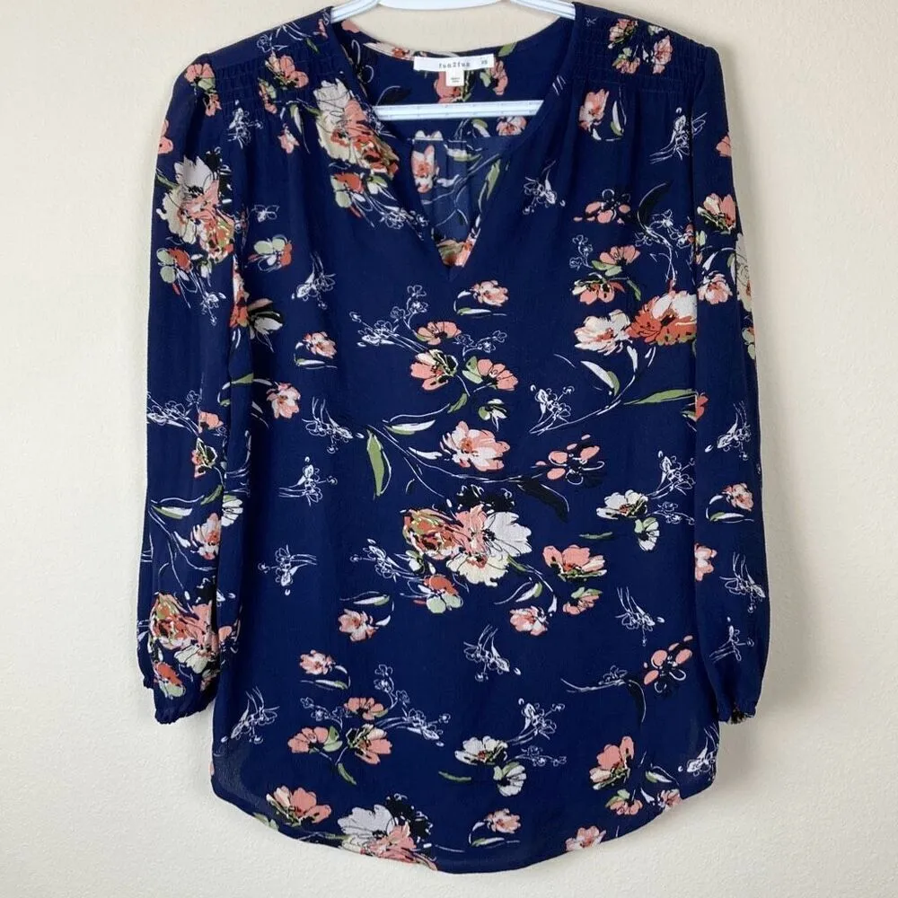 Fun2Fun Navy Floral Split Neck Kenmore Pullover‎ Blouse Size XS (N2) NWOT Blue - Image 2