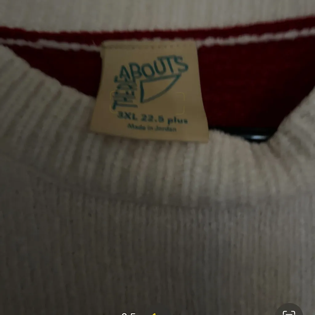 Stylish Red and White Women's Sweater Size undefined - Image 3