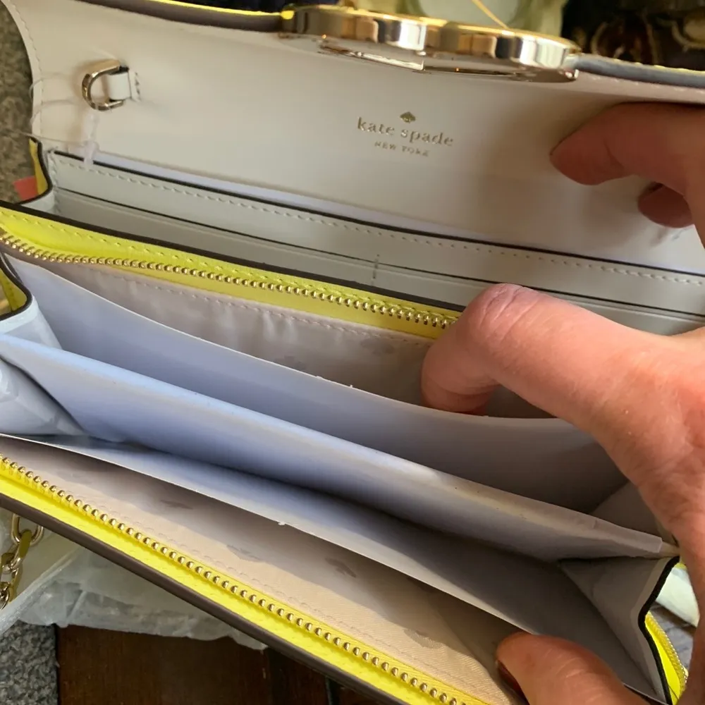 Authentic Kate Spade leather turnlock Crosb/wallet - Image 5