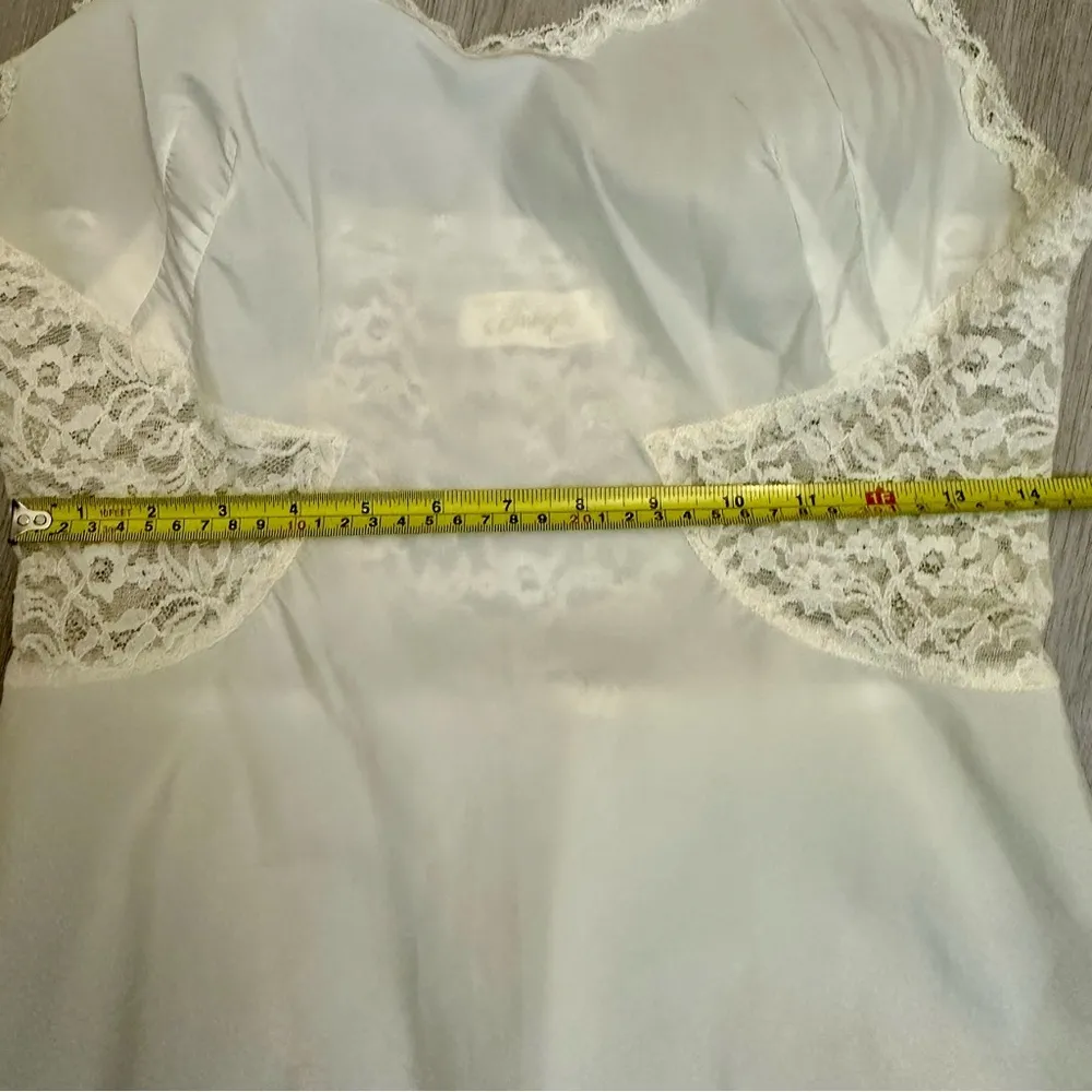 Vintage 1950s Barbizon Ivory Taffreda Full Slip Antique Retro Glam Rockabilly White Size undefined - Image 6