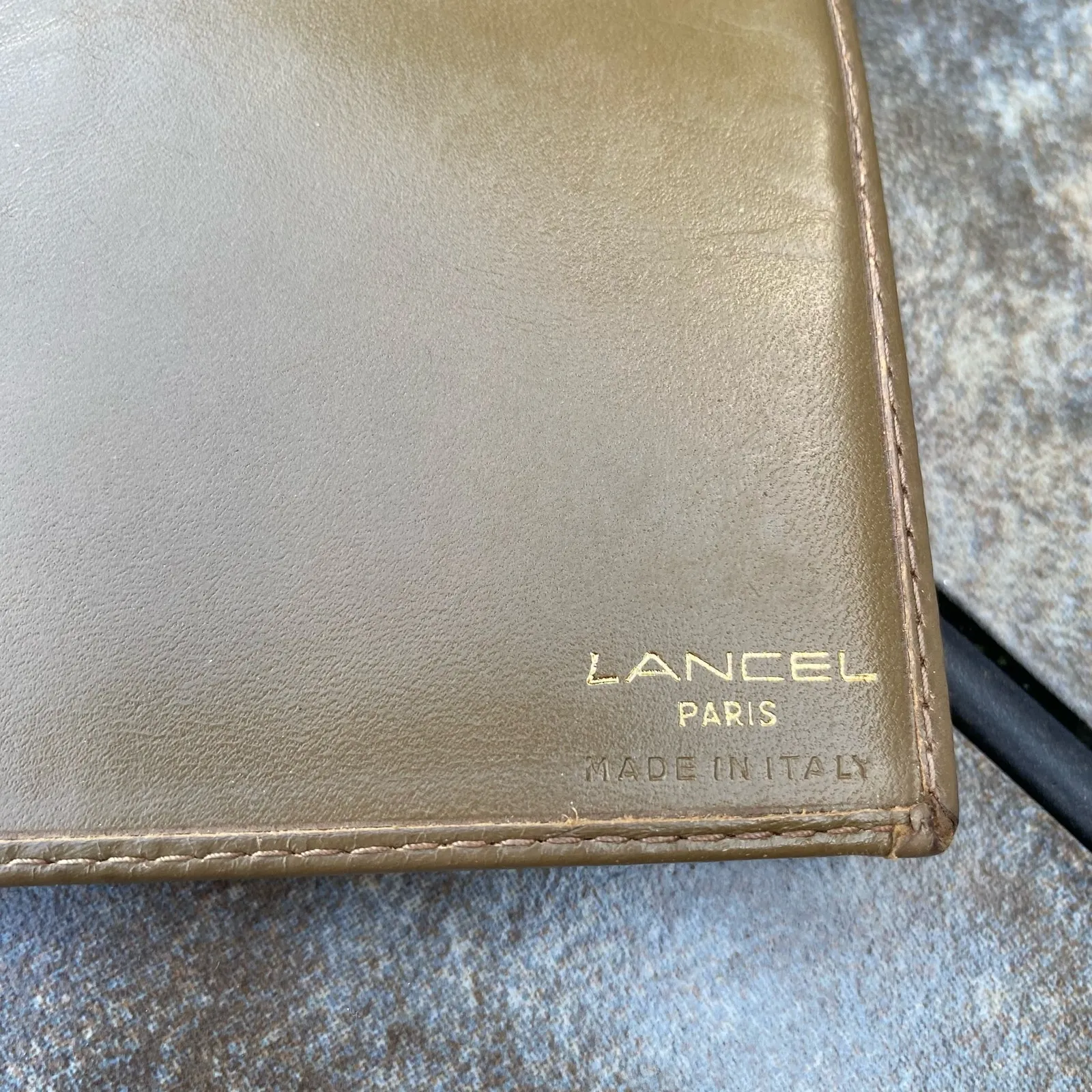 Lancel Vintage Tan Signature Leather Wallet & Key Holder Set Luxury - Image 5