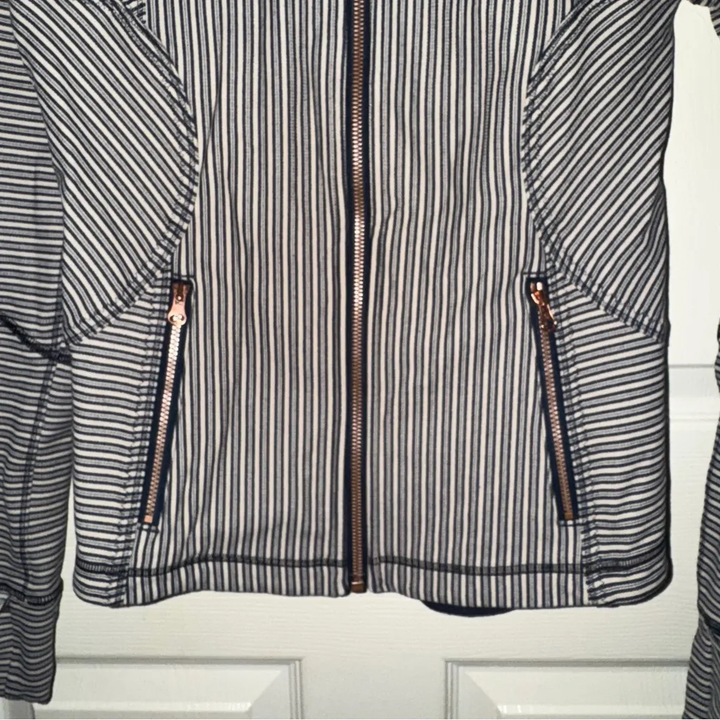 Lululemon Blue Stripe Define Jacket - Rose Gold Edition (Size 8) - Image 7