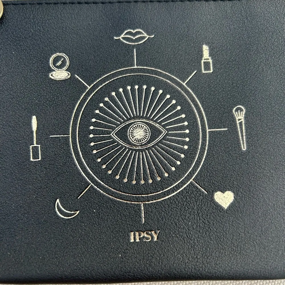 FREE WITH PURCHASE | IPSY Gold and Black You’re Magic Glam Bag - Image 3