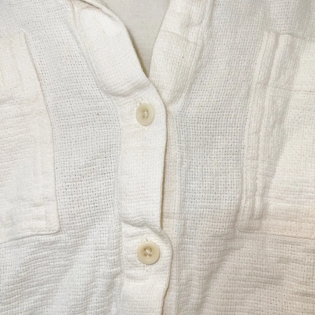 Madewell white linen blend button front cuffed waist length short sleeve top - Image 4