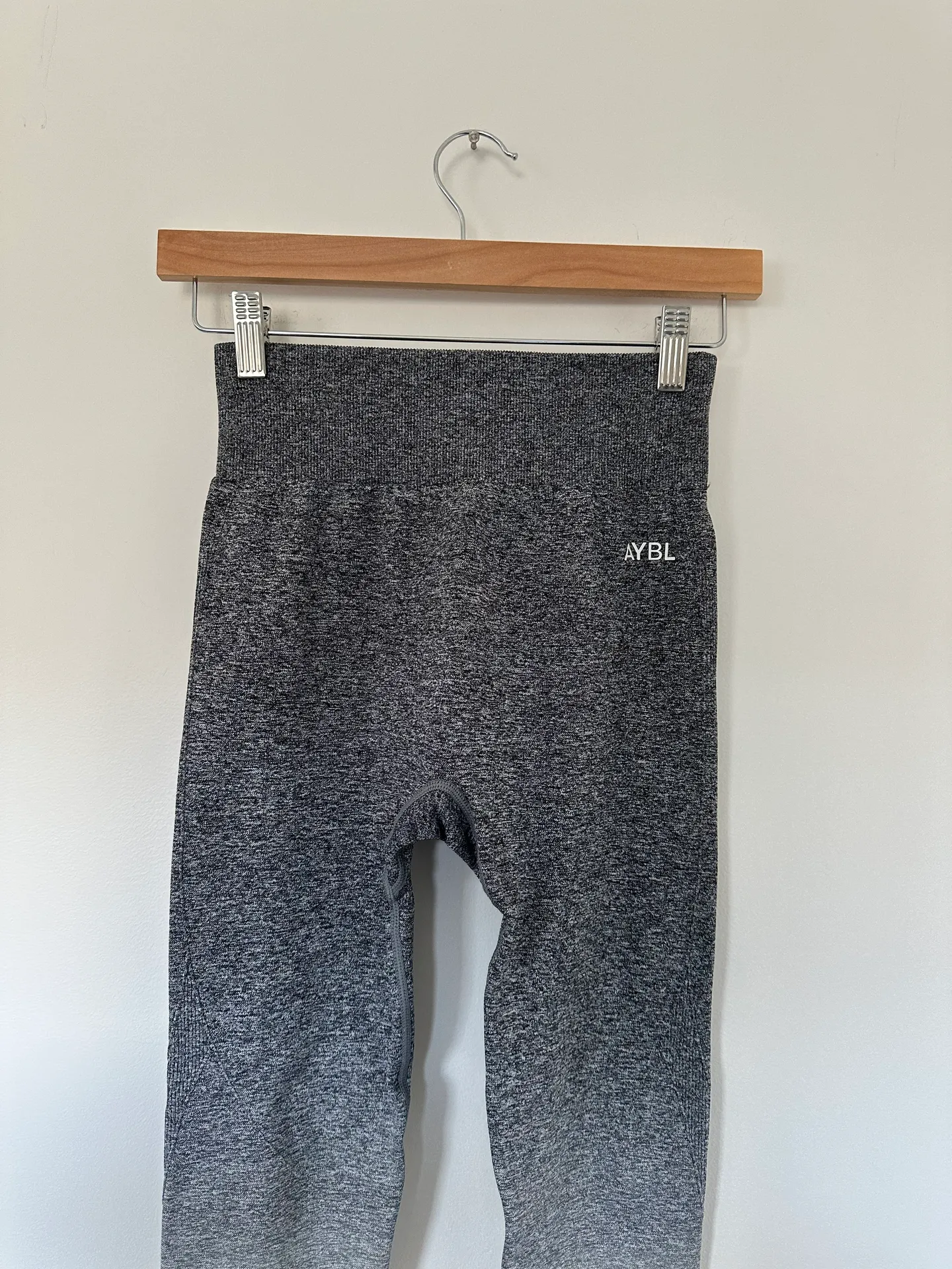 Pulse Seamless Leggings - Image 4