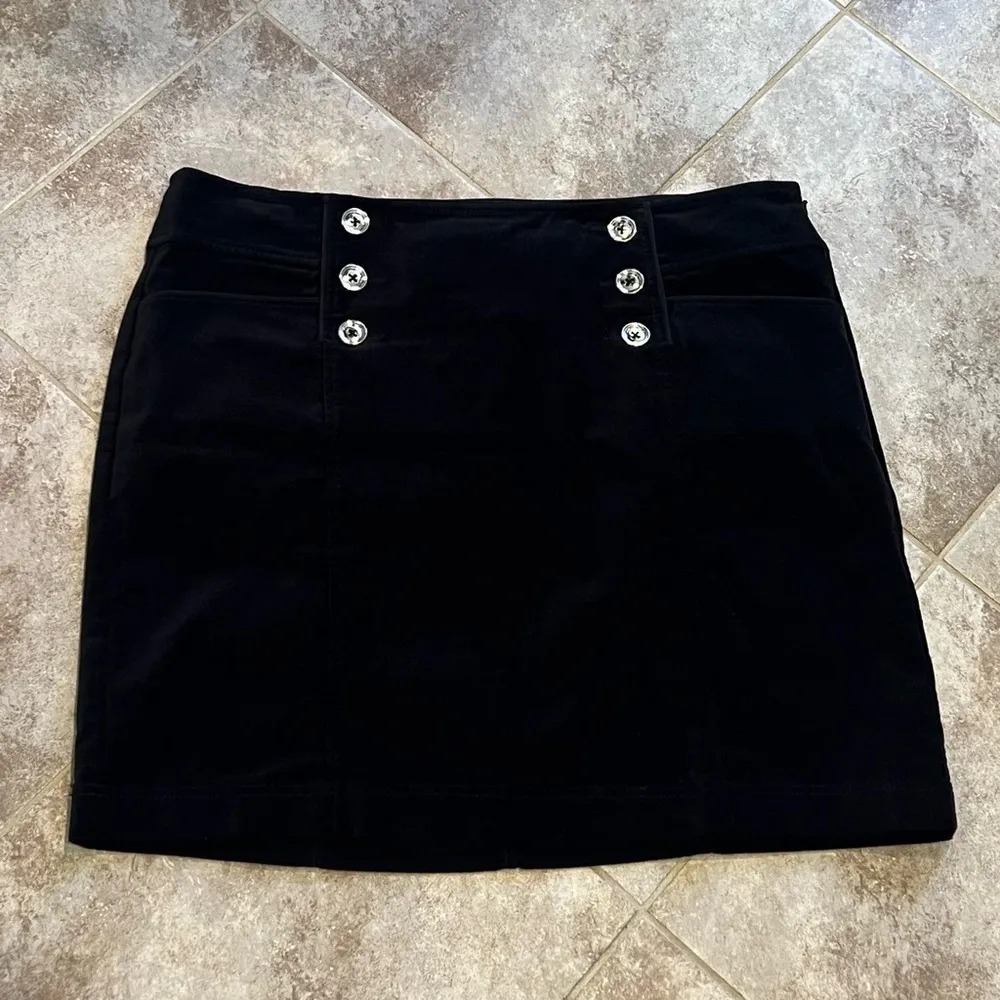WHBM Black Corduroy Mini Skirt High Rise Button Accent Stretch Size 8 Y2K Style - Image 6