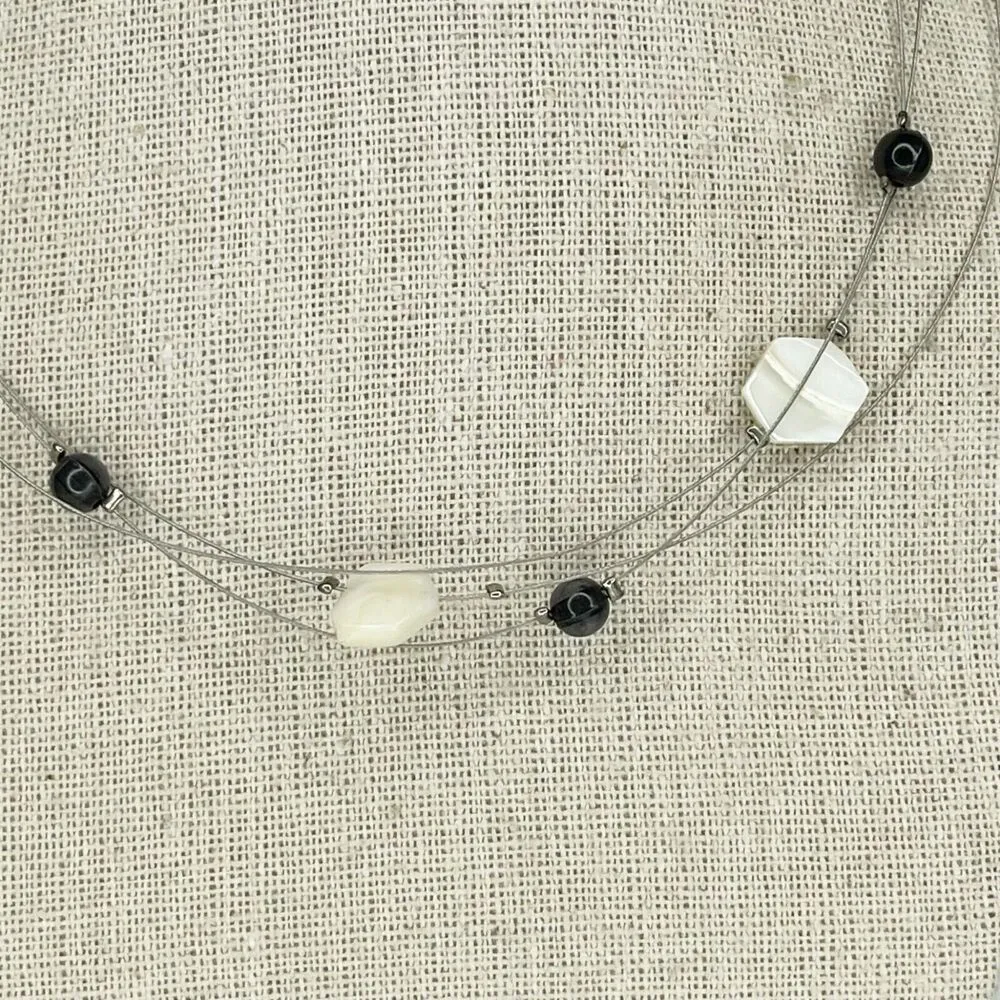 Silver Tone Triple Strand Wire Mother of Pearl Shell Beaded Necklace - Image 5