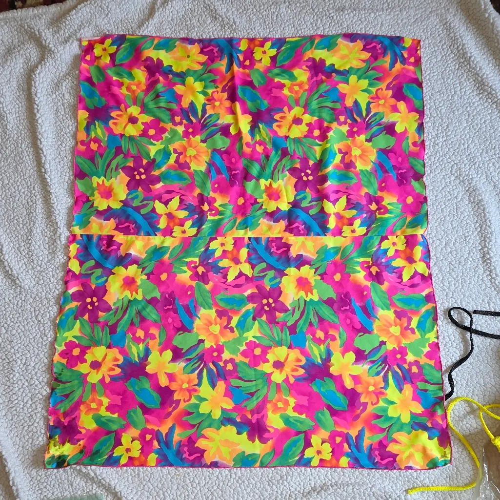 Source Unknown Vibrant Floral Swim Sarong - Image 2